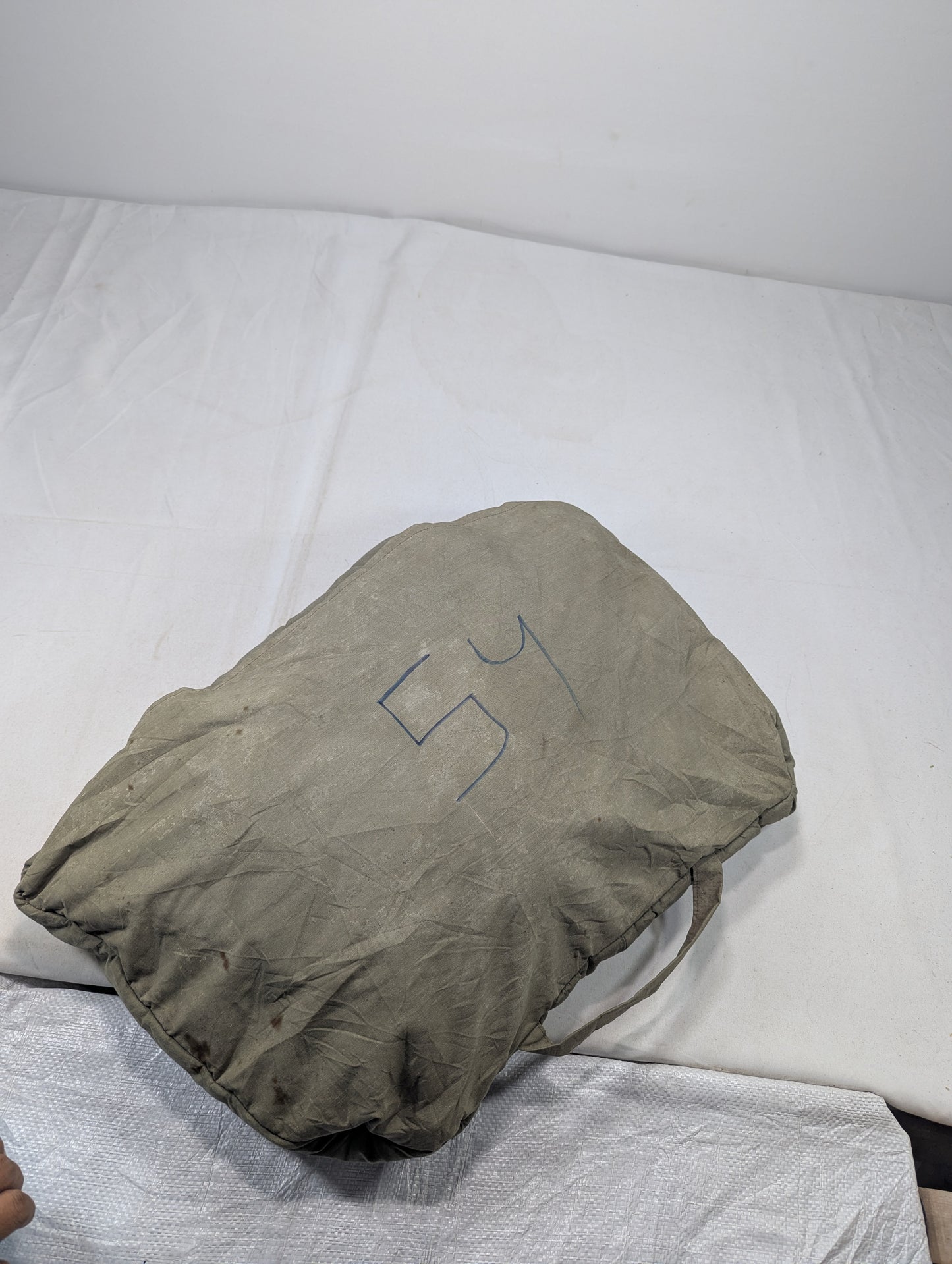 Preloved Military lot sleeping bag Sb54