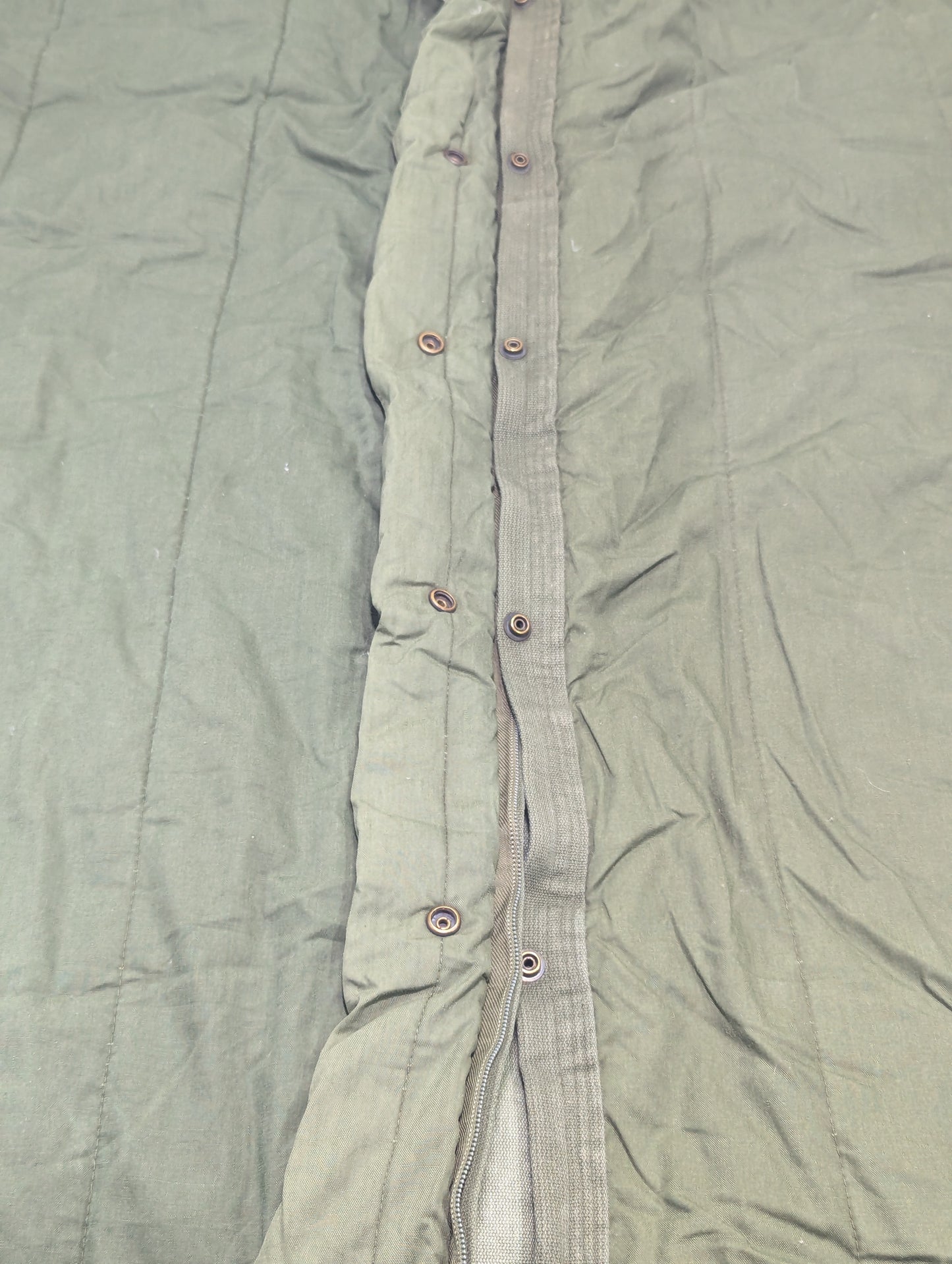Preloved Military lot sleeping bag Sb55