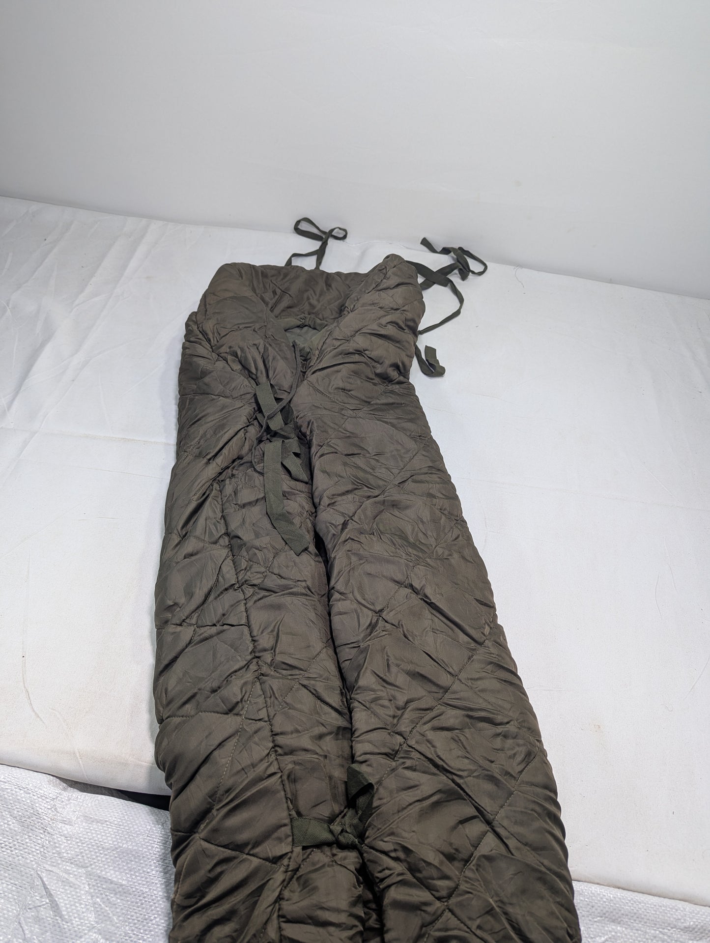 Preloved Military lot sleeping bag Sb182