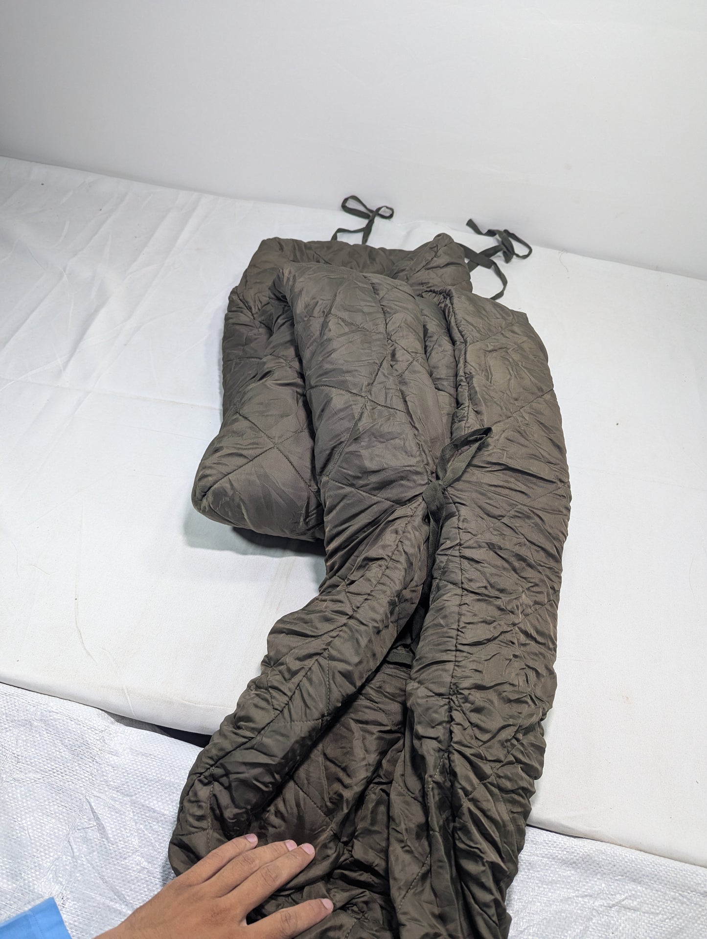 Preloved Military lot sleeping bag Sb182