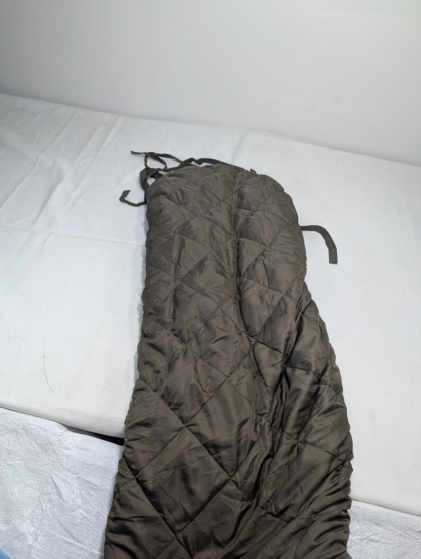 Preloved Military lot sleeping bag Sb182