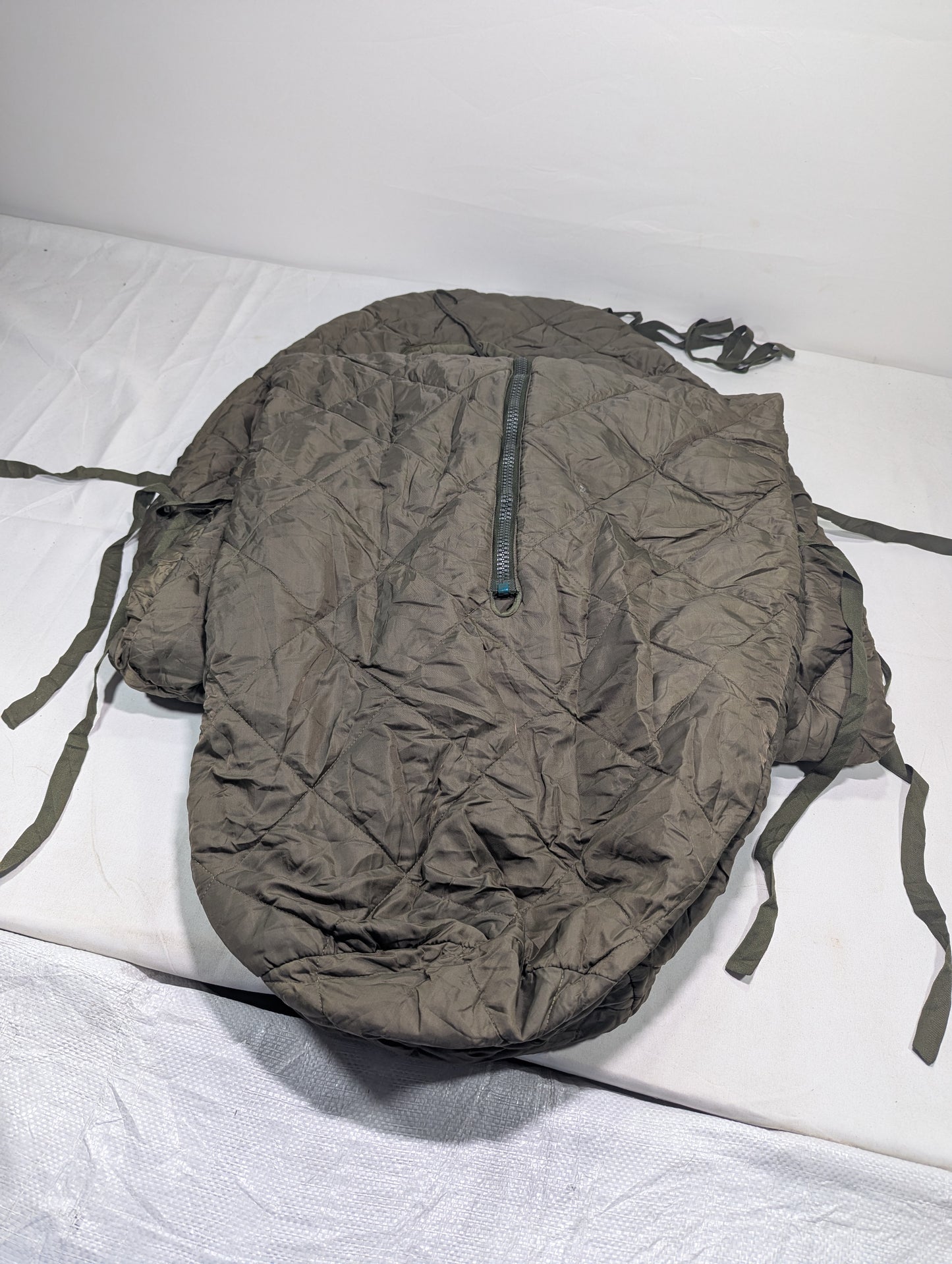 Preloved Military lot sleeping bag Sb182