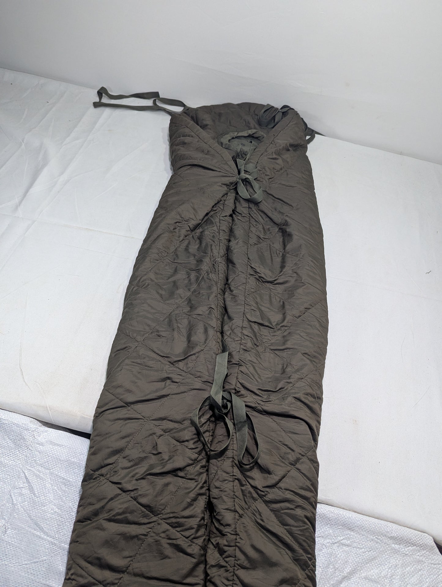 Preloved Military lot sleeping bag Sb72