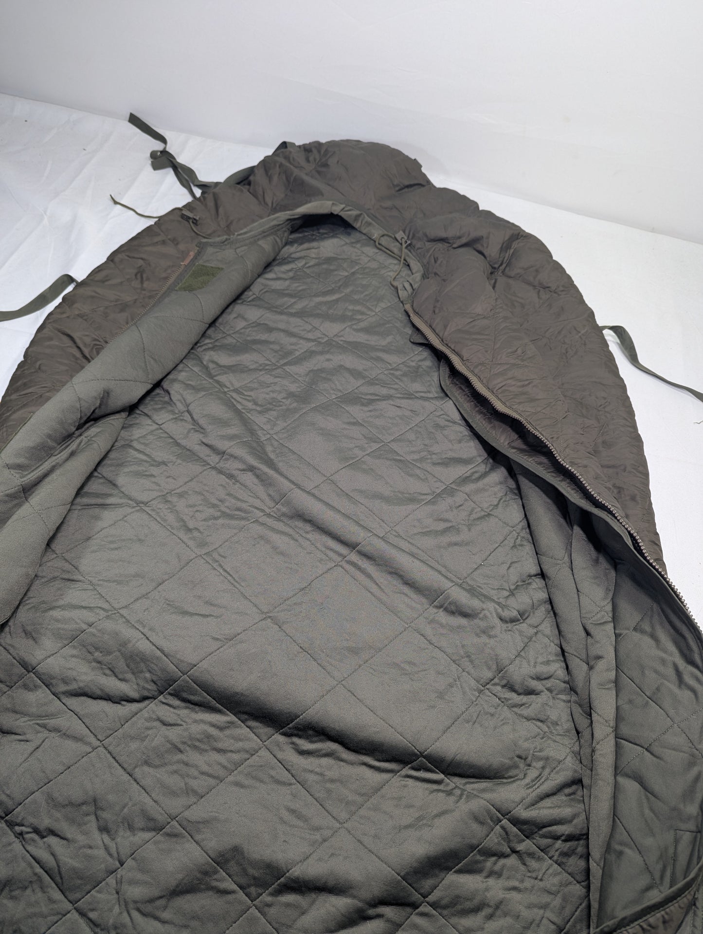 Preloved Military lot sleeping bag Sb72