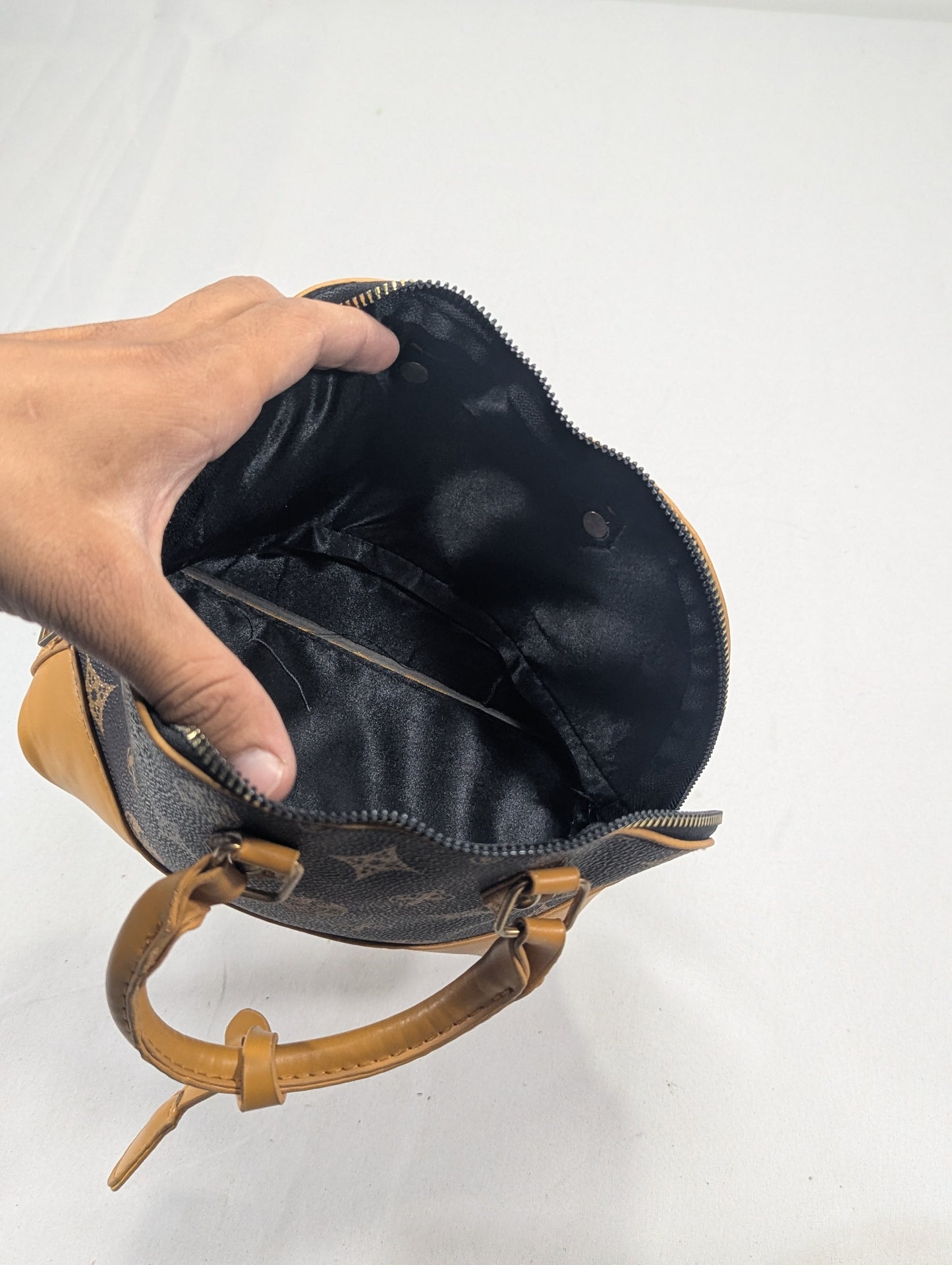 Title will update soon