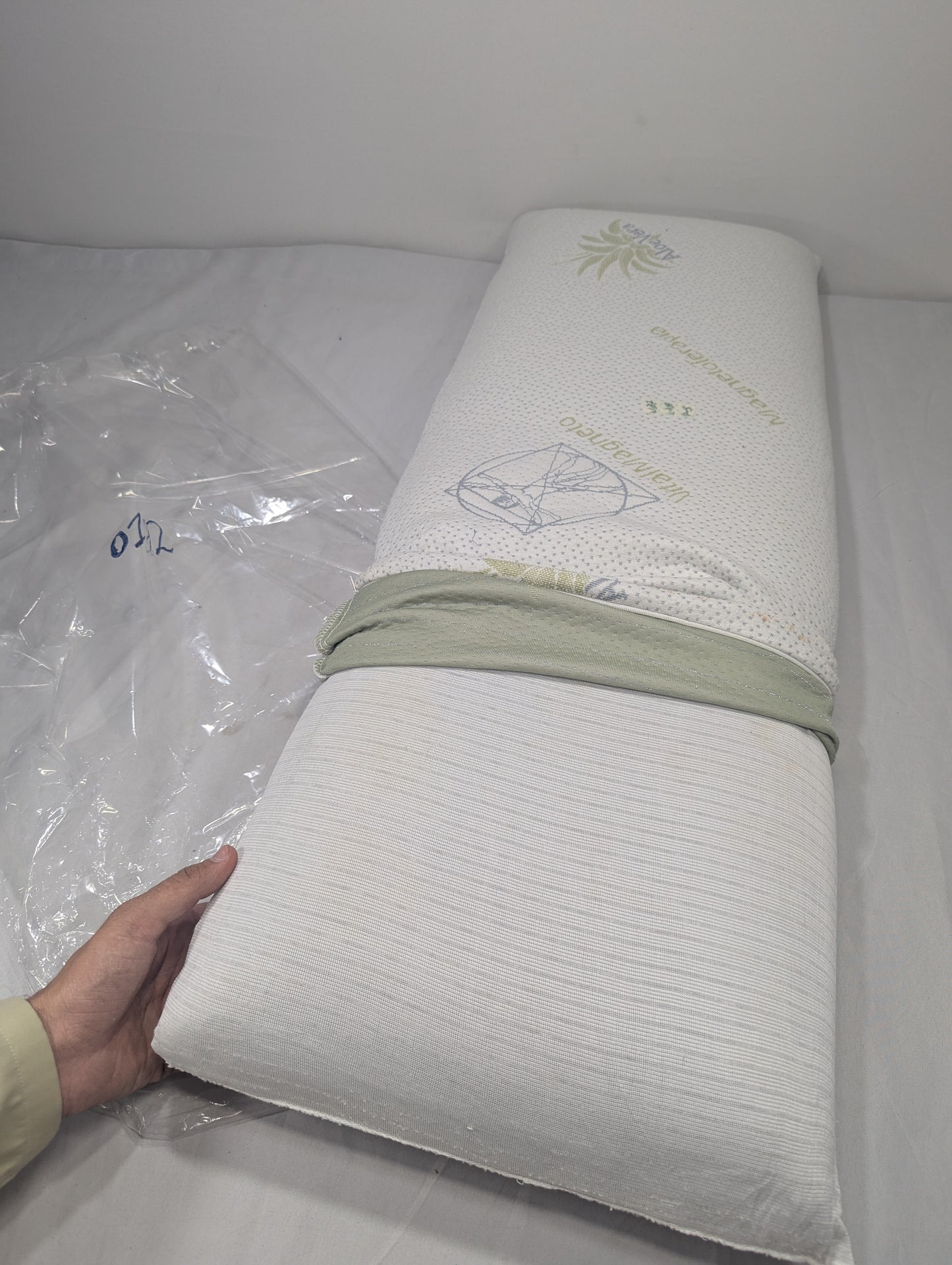 Imported Authentic Memory foam Pillow P0172