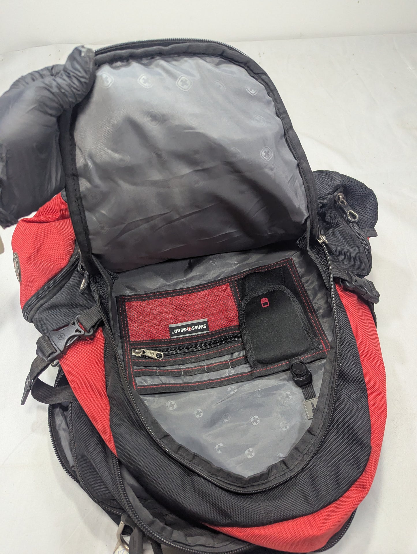 Swiss Gear Title will update soon