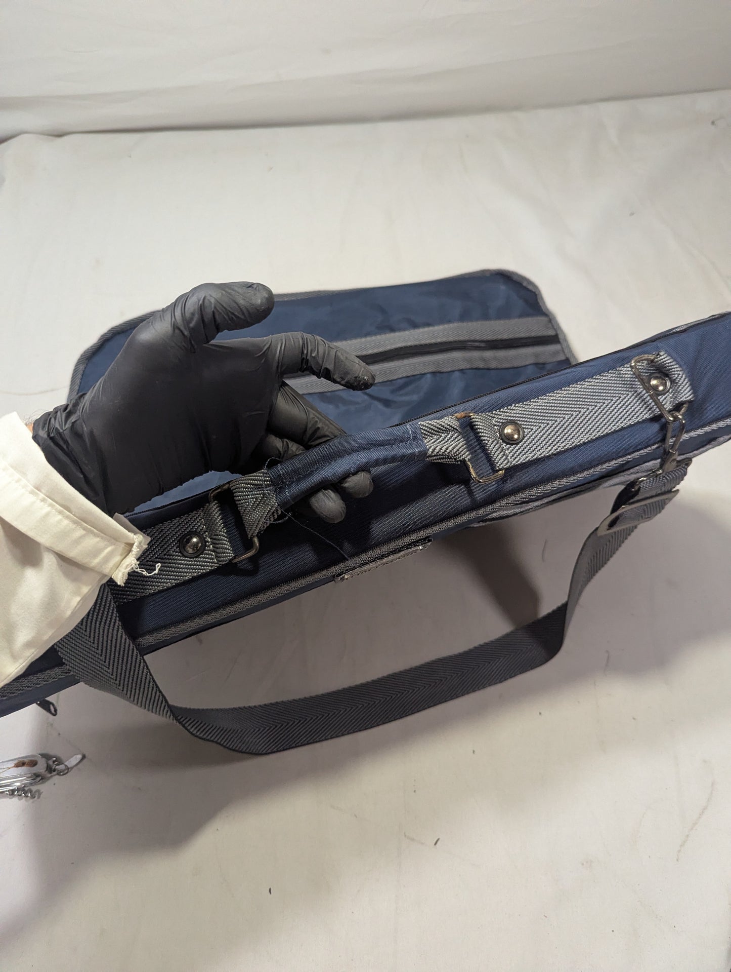 Suit Bag Title will update soon