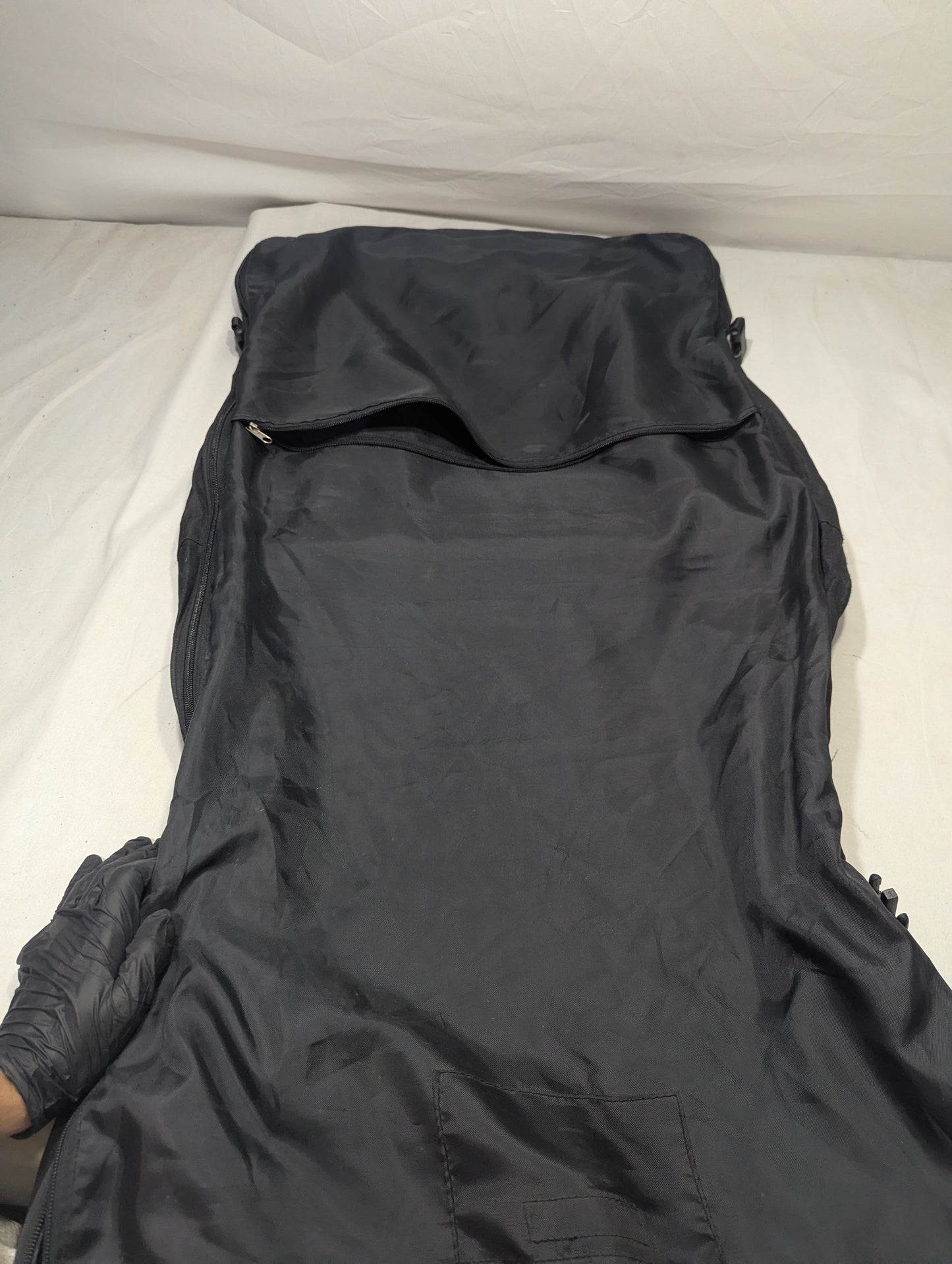 Suit Bag Title will update soon