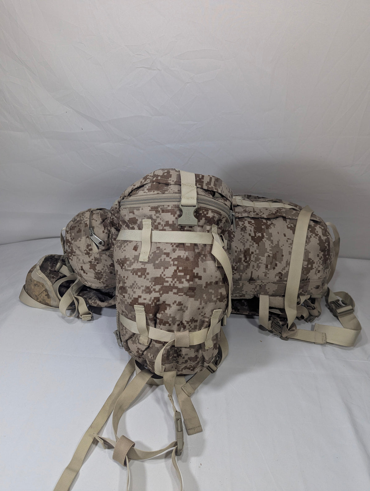 Military hiking bag, 40-45L
