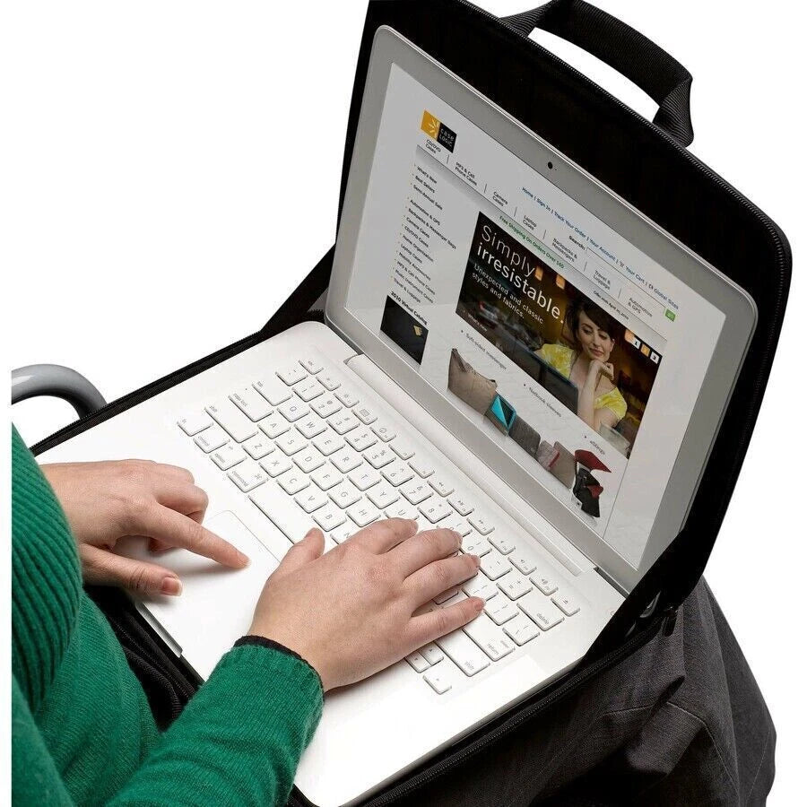Case logic brand hard shell sleeve, bag U2
