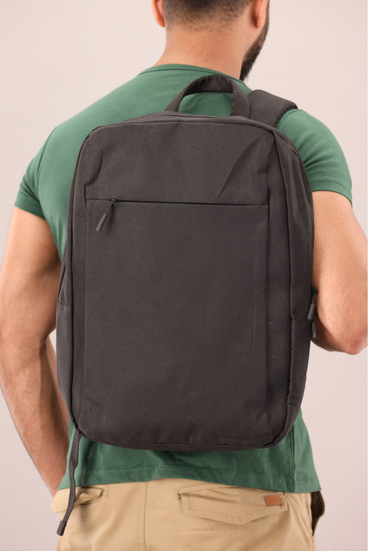 Slim and smart laptop backpack