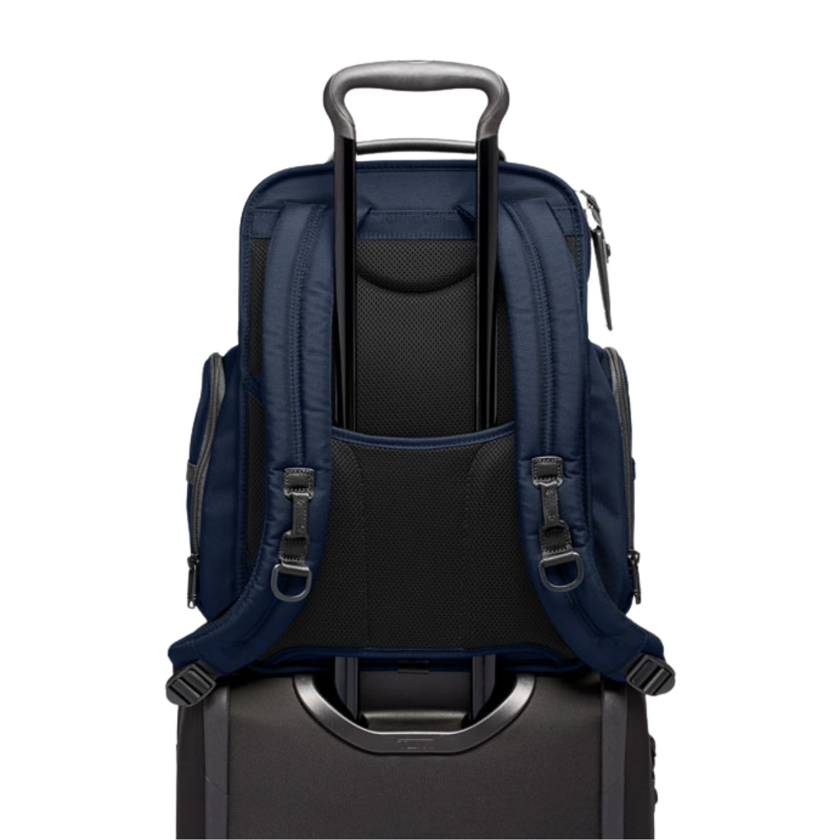 TUMI title will update soon