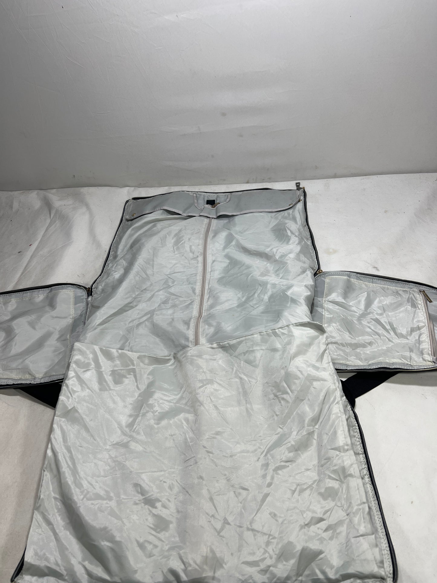 SUIT COVER BAGTitle will update soon