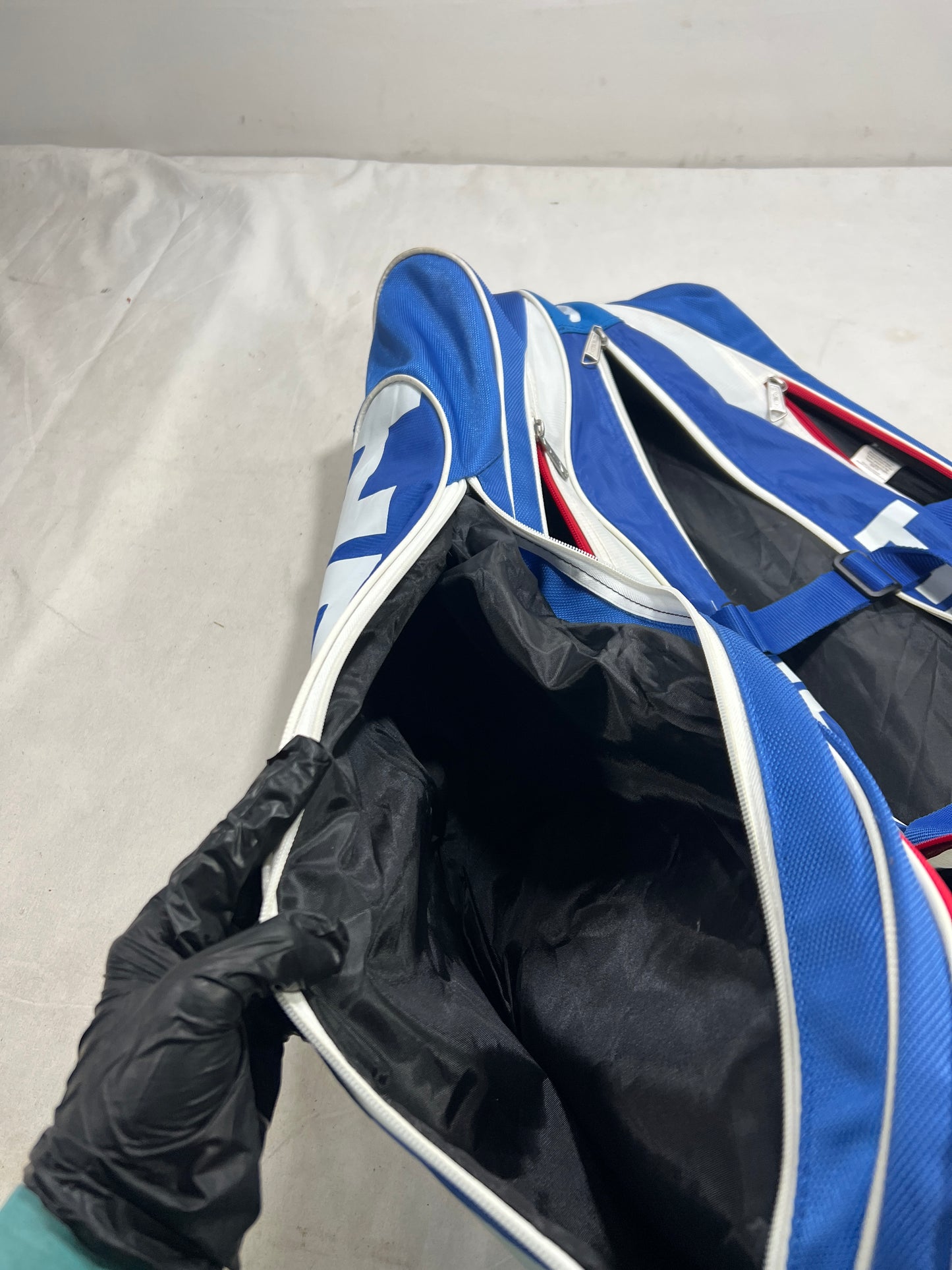 Racket bag Title will update soon