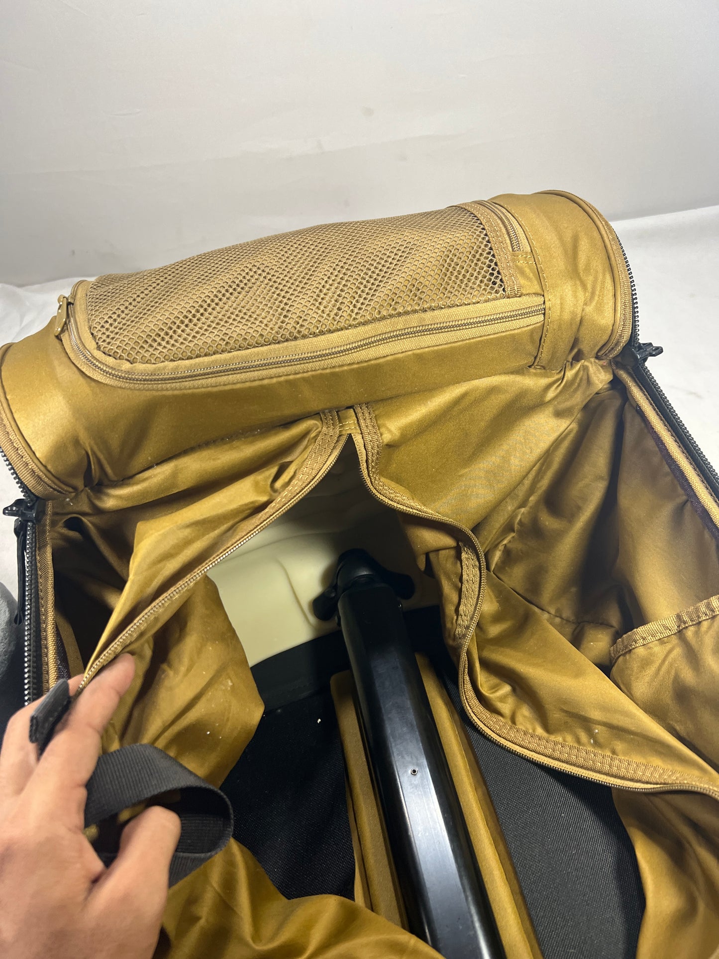 Victorinox Trolley bag Title will update soon
