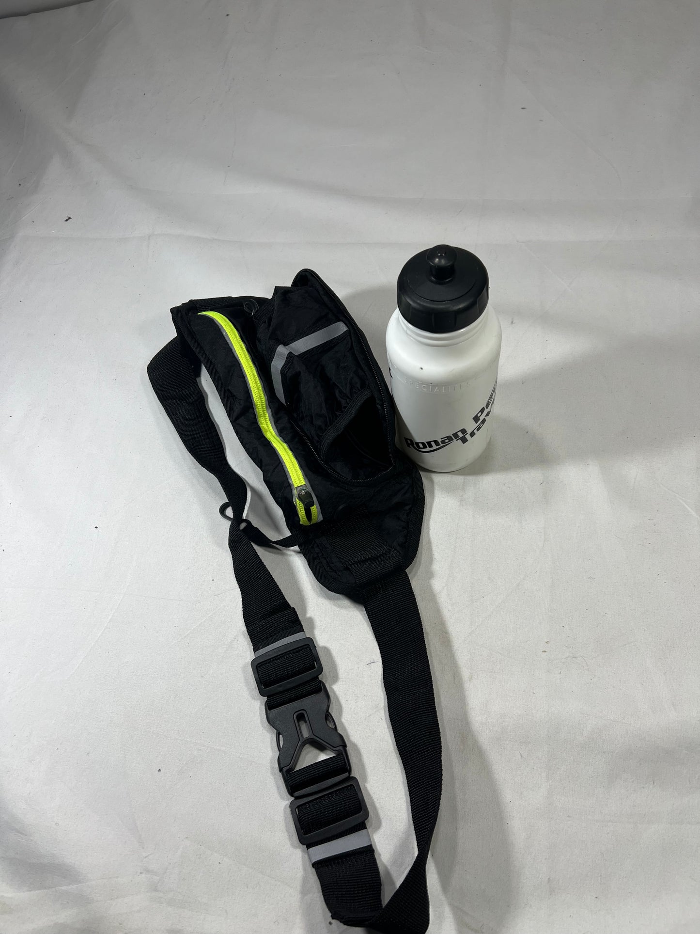 Imported lot water bottle/Drinkware