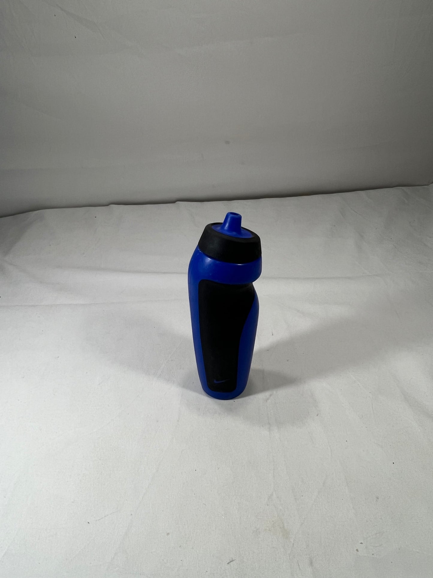 Imported lot water bottle/Drinkware