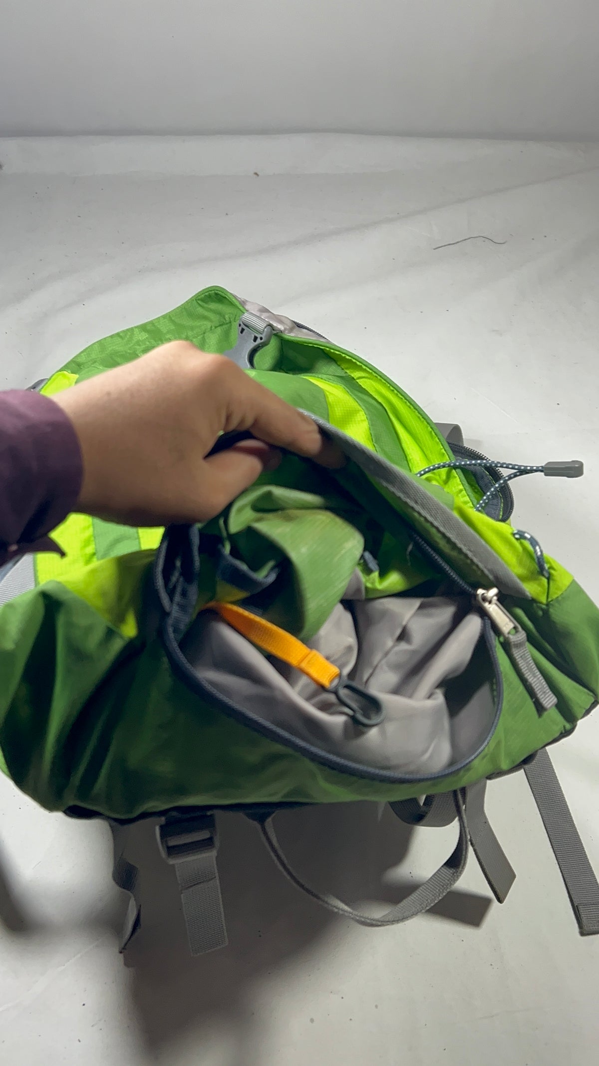 Deuter 28L Title will update soon