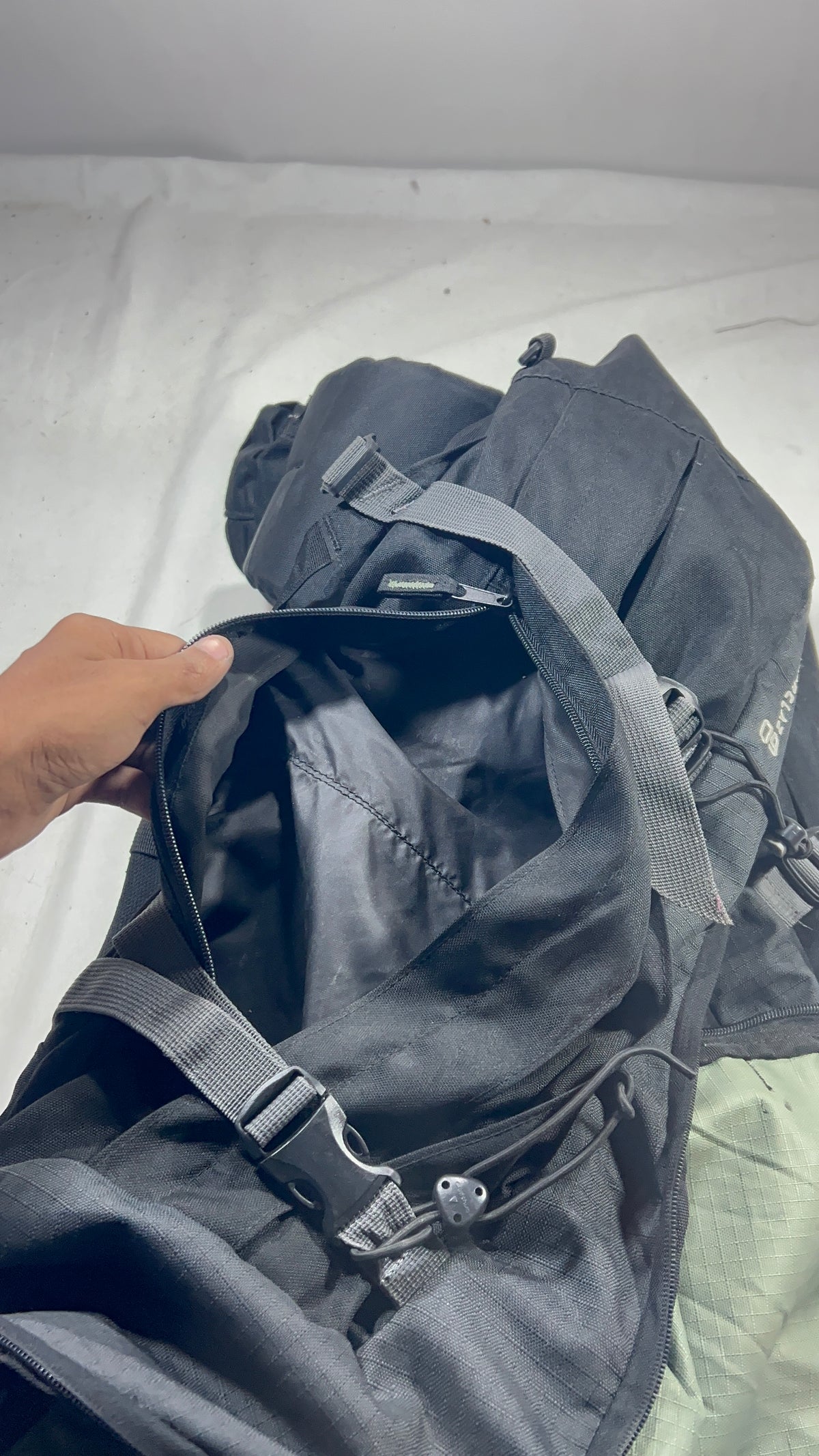 Quechua 60L Title will update soon