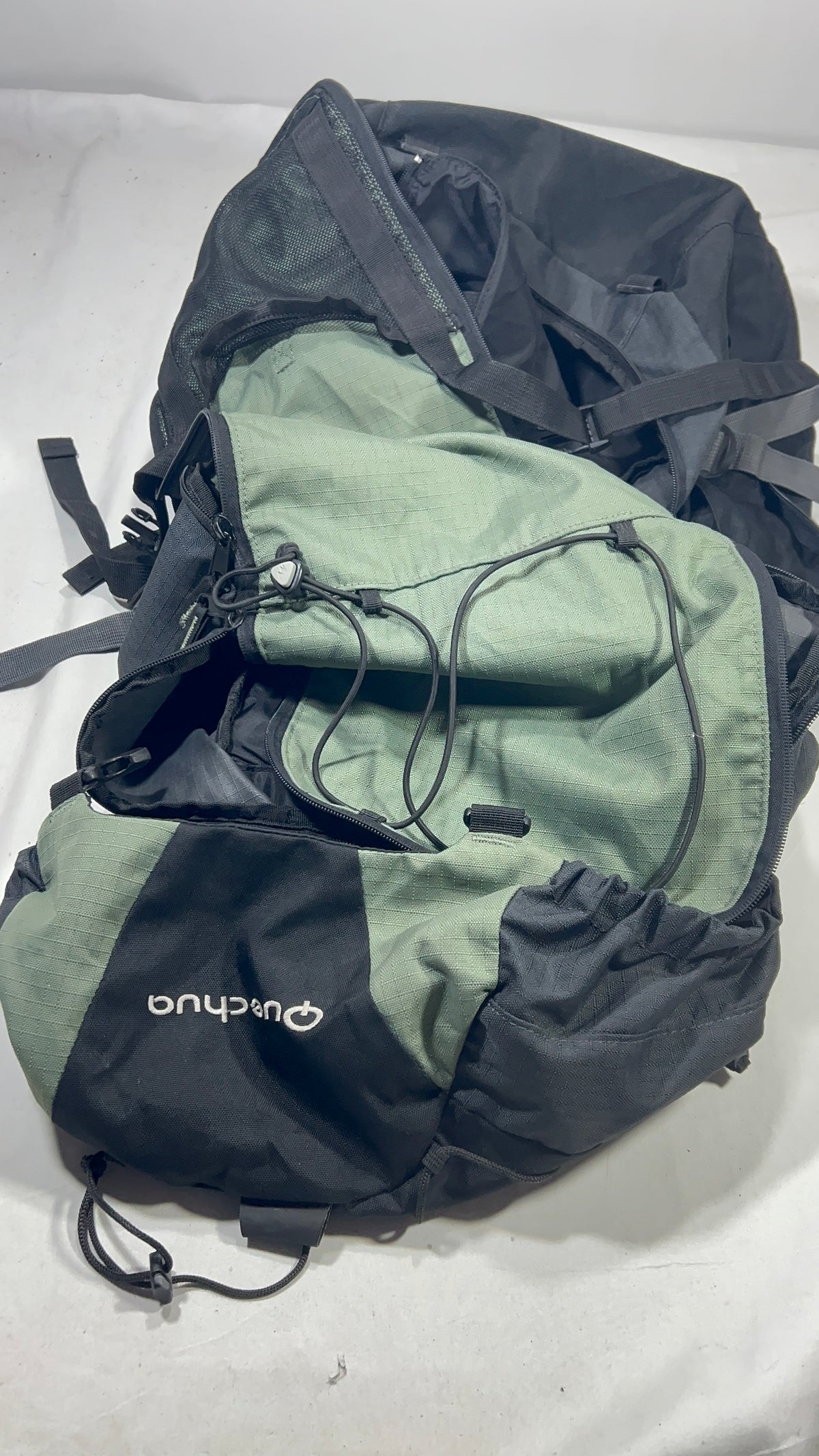 Quechua 60L Title will update soon