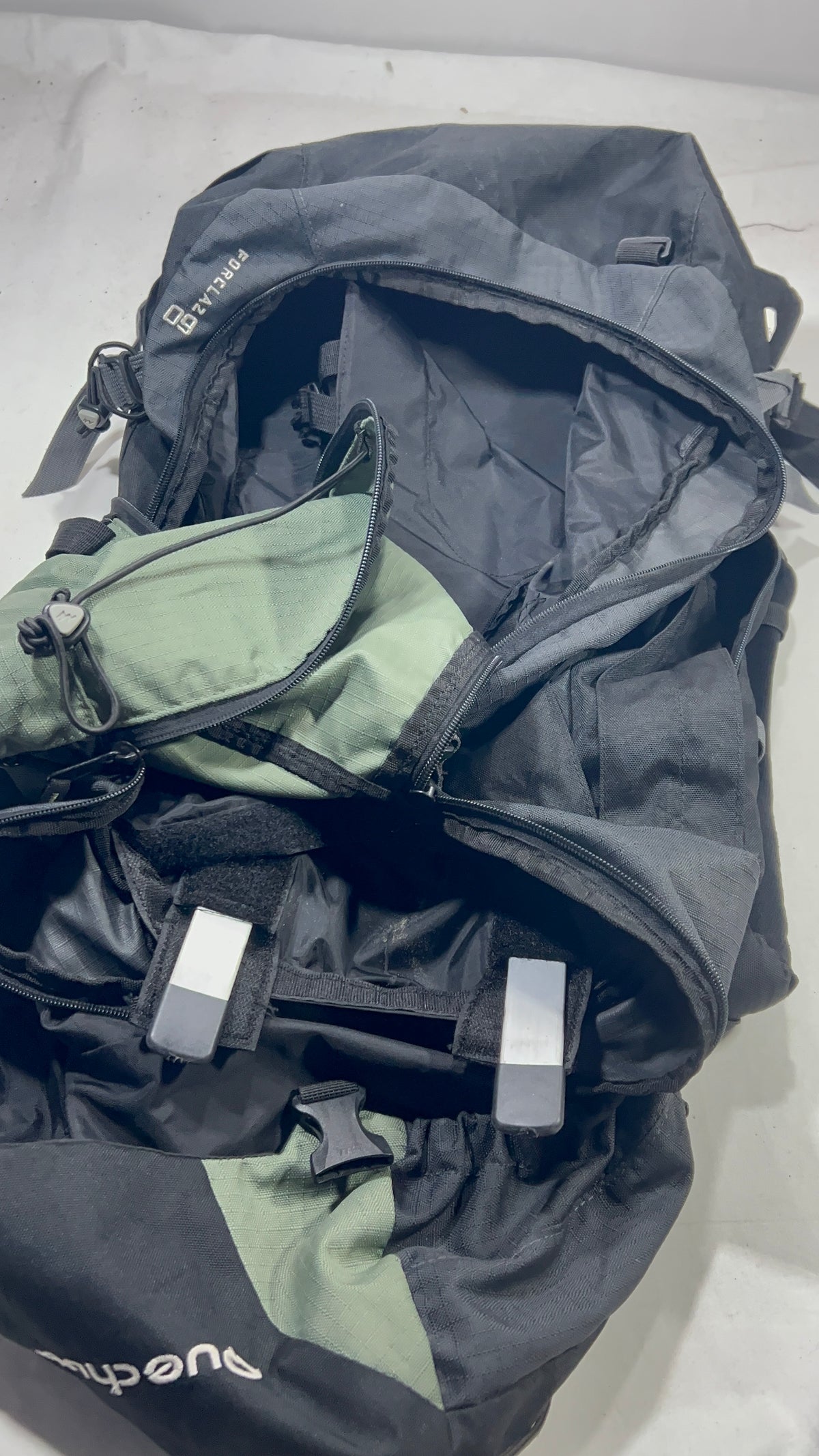 Quechua 60L Title will update soon