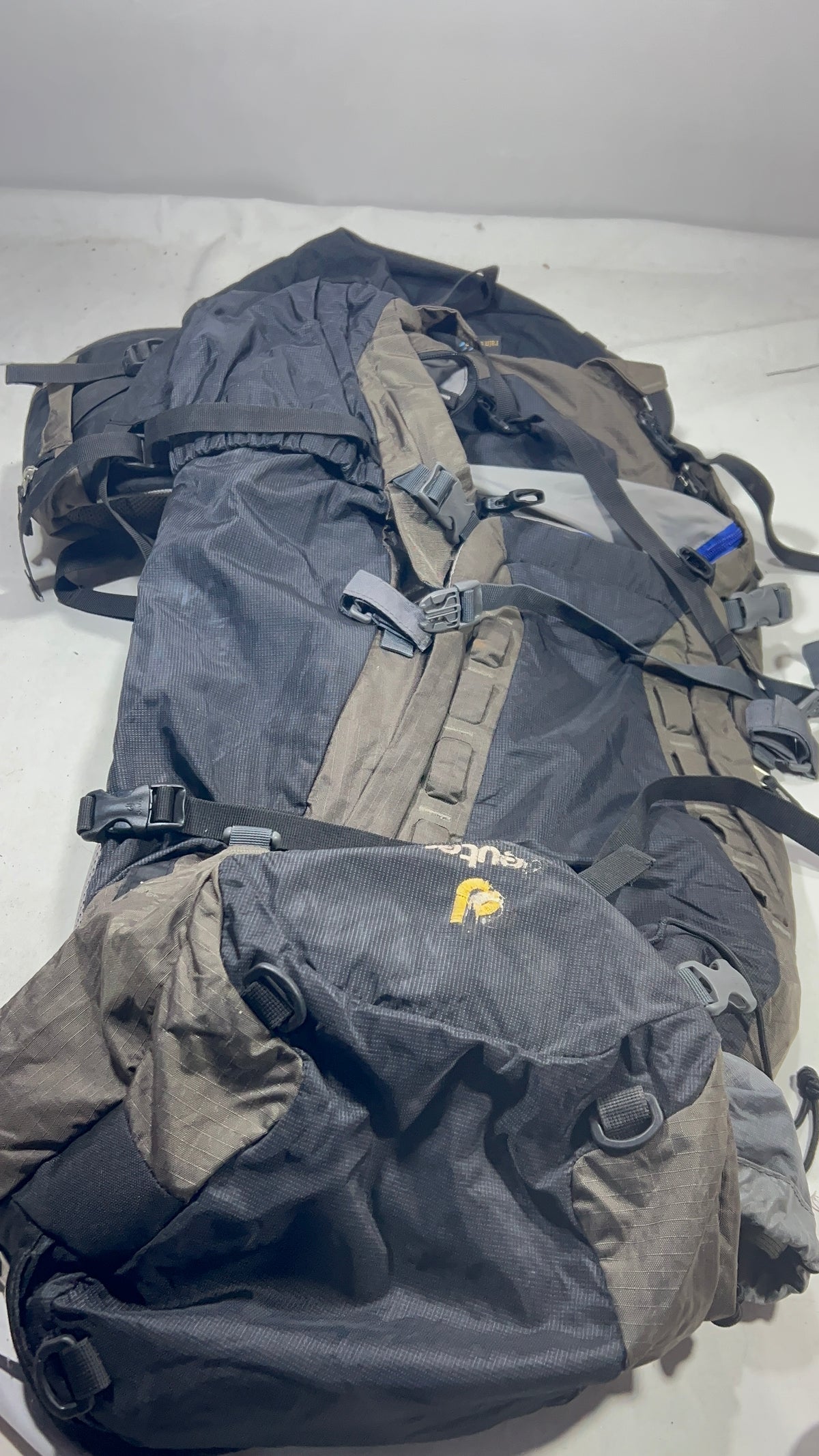 Deuter 60L Title will update soon