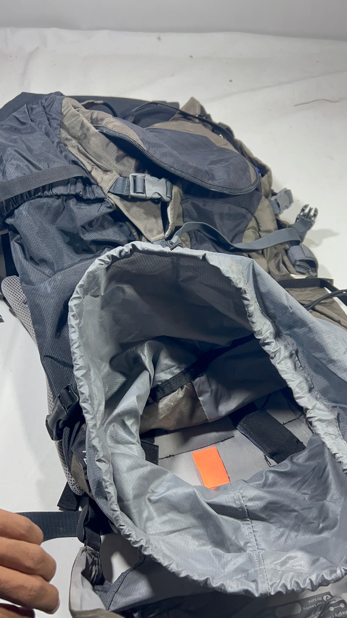 Deuter 60L Title will update soon