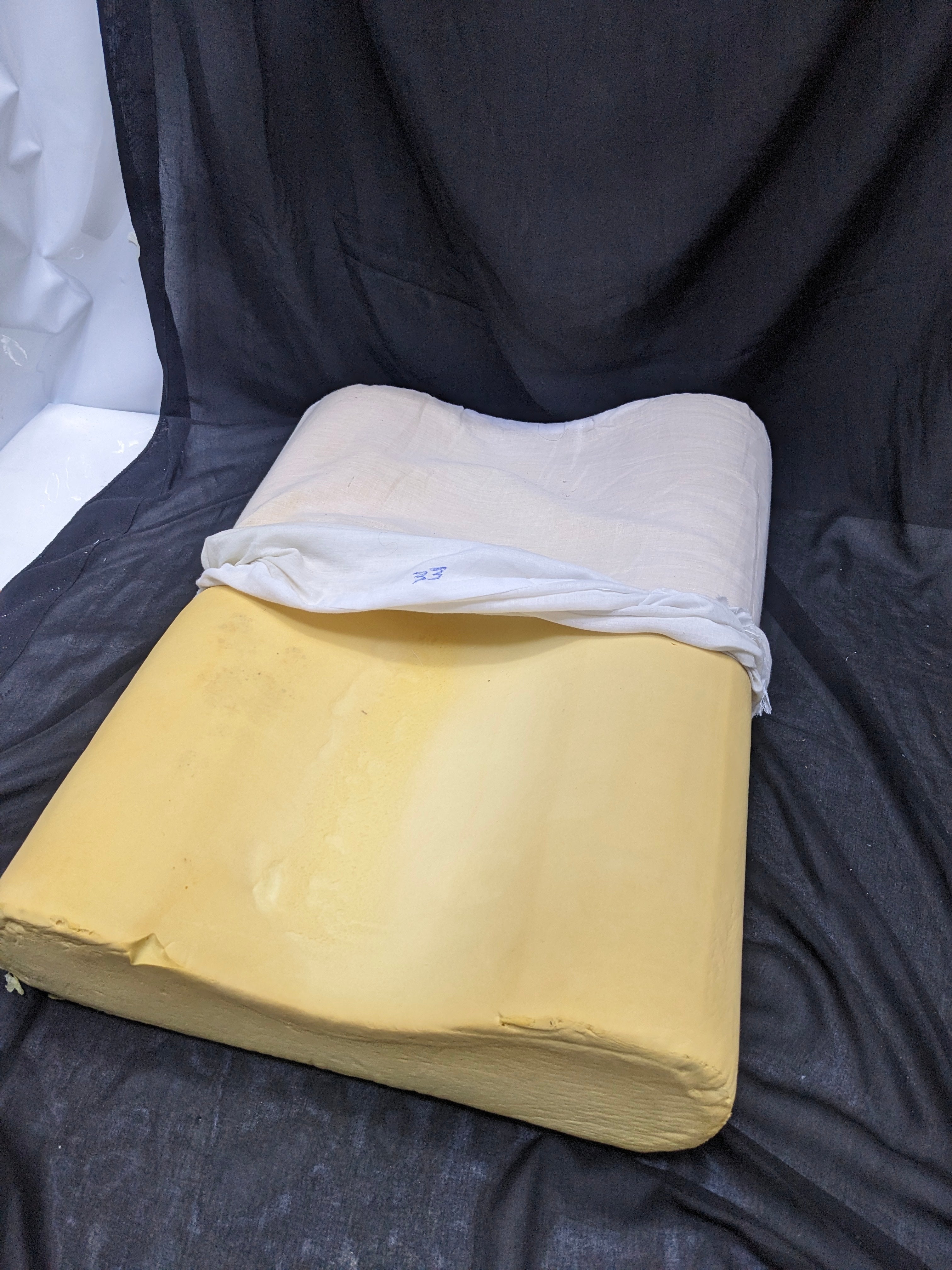 Imported lot Supportive Memory Foam Pillow p33