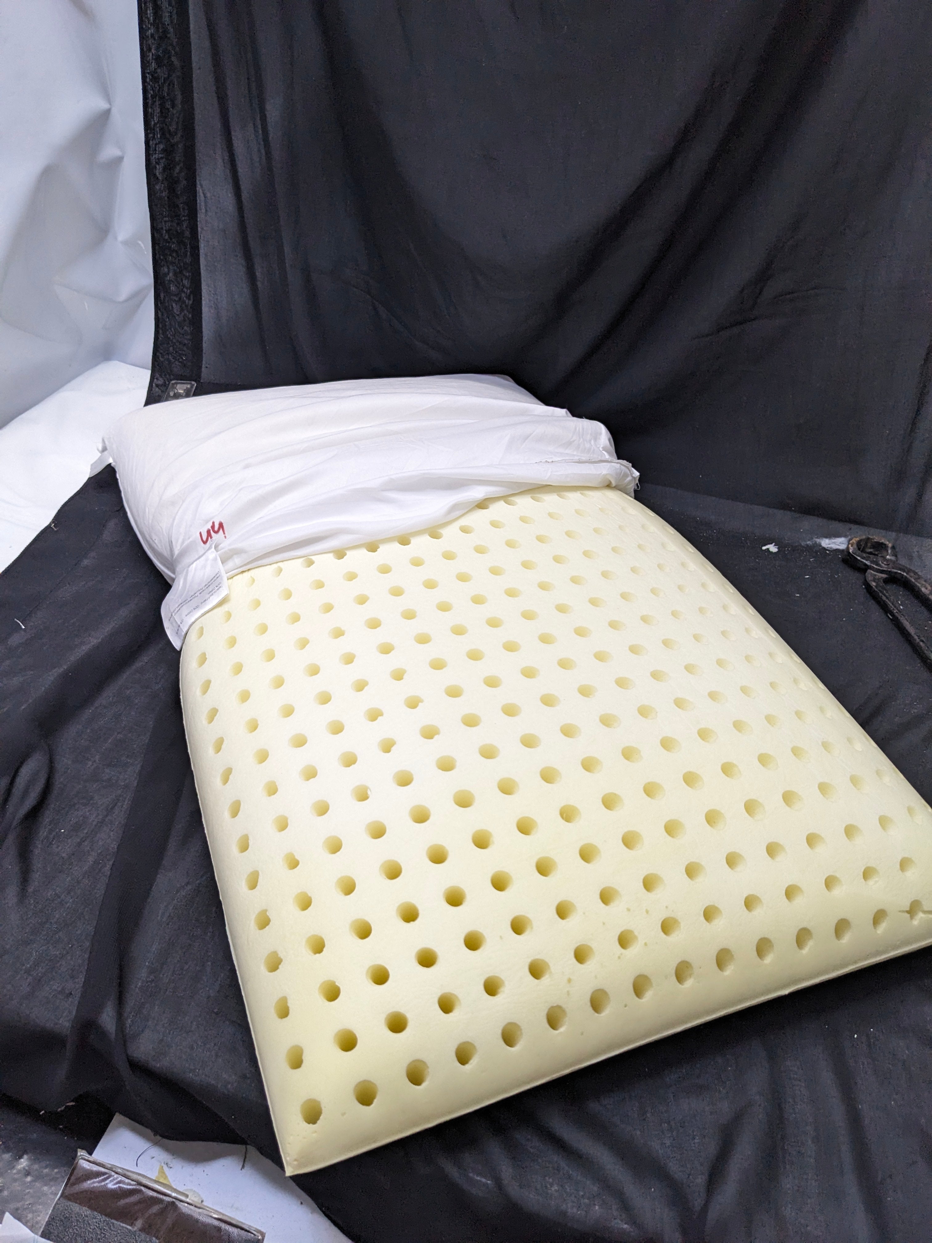 Lightweight Memory Foam Pillow for Travel p44