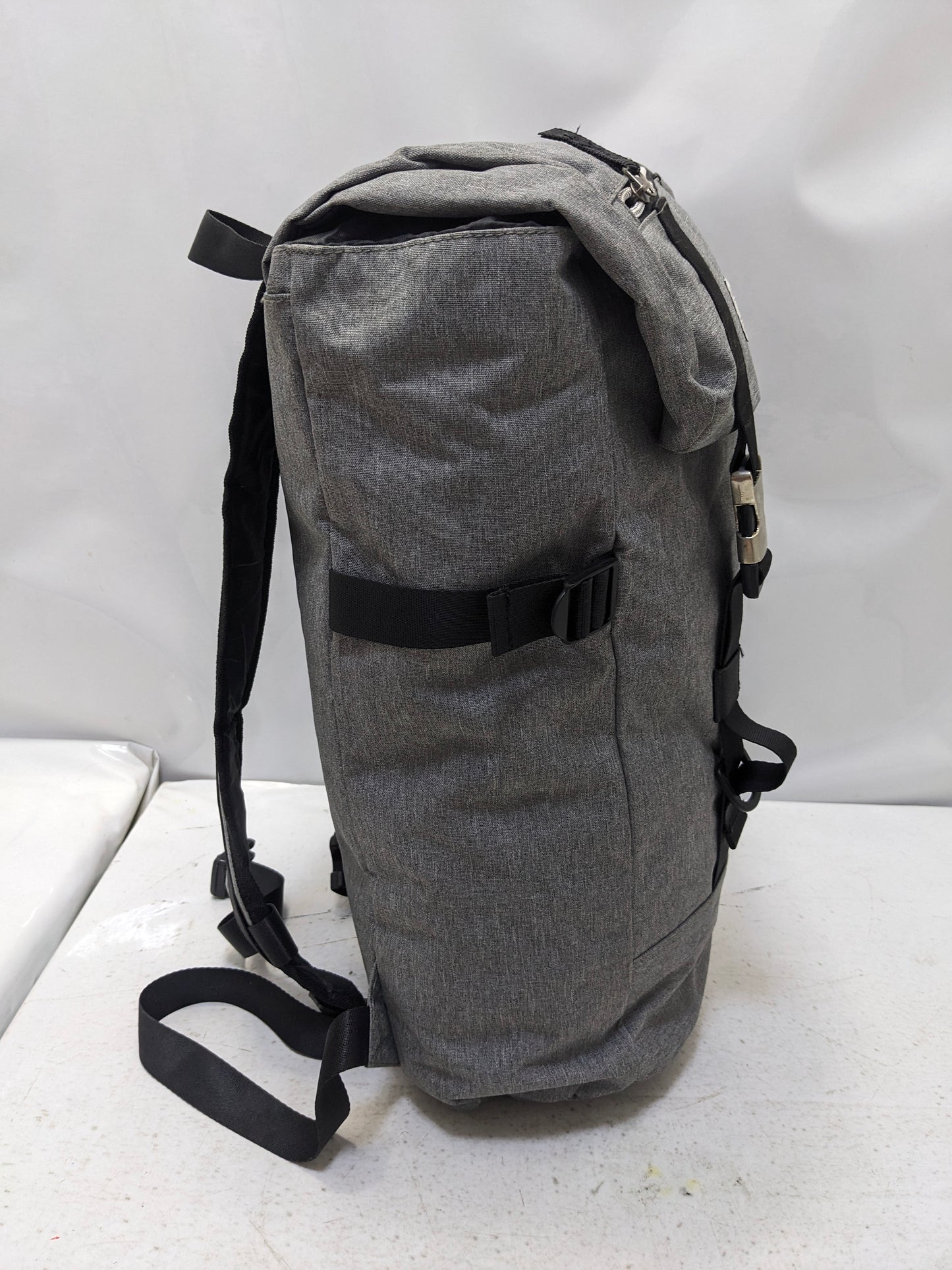 preloved branded backpack U25