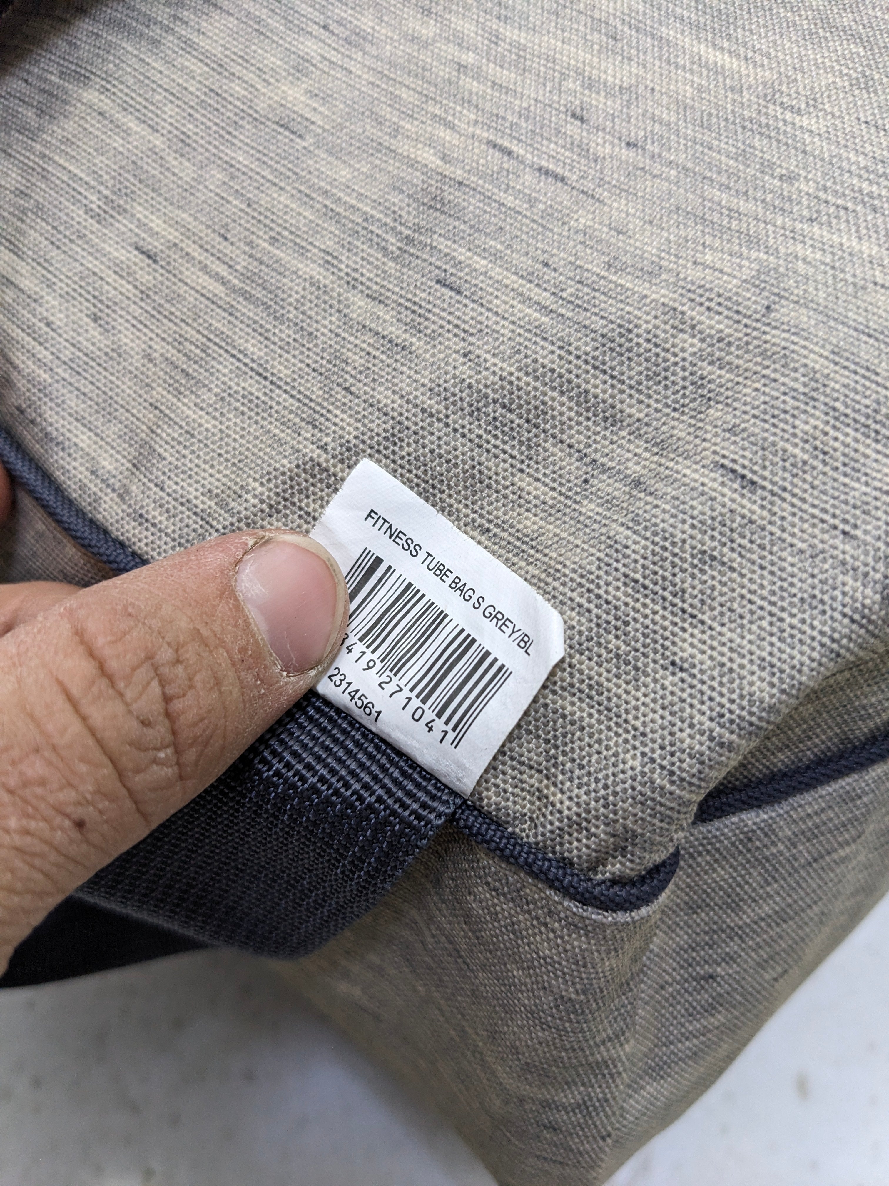 Two ways to use bag and shoulder backpack U2