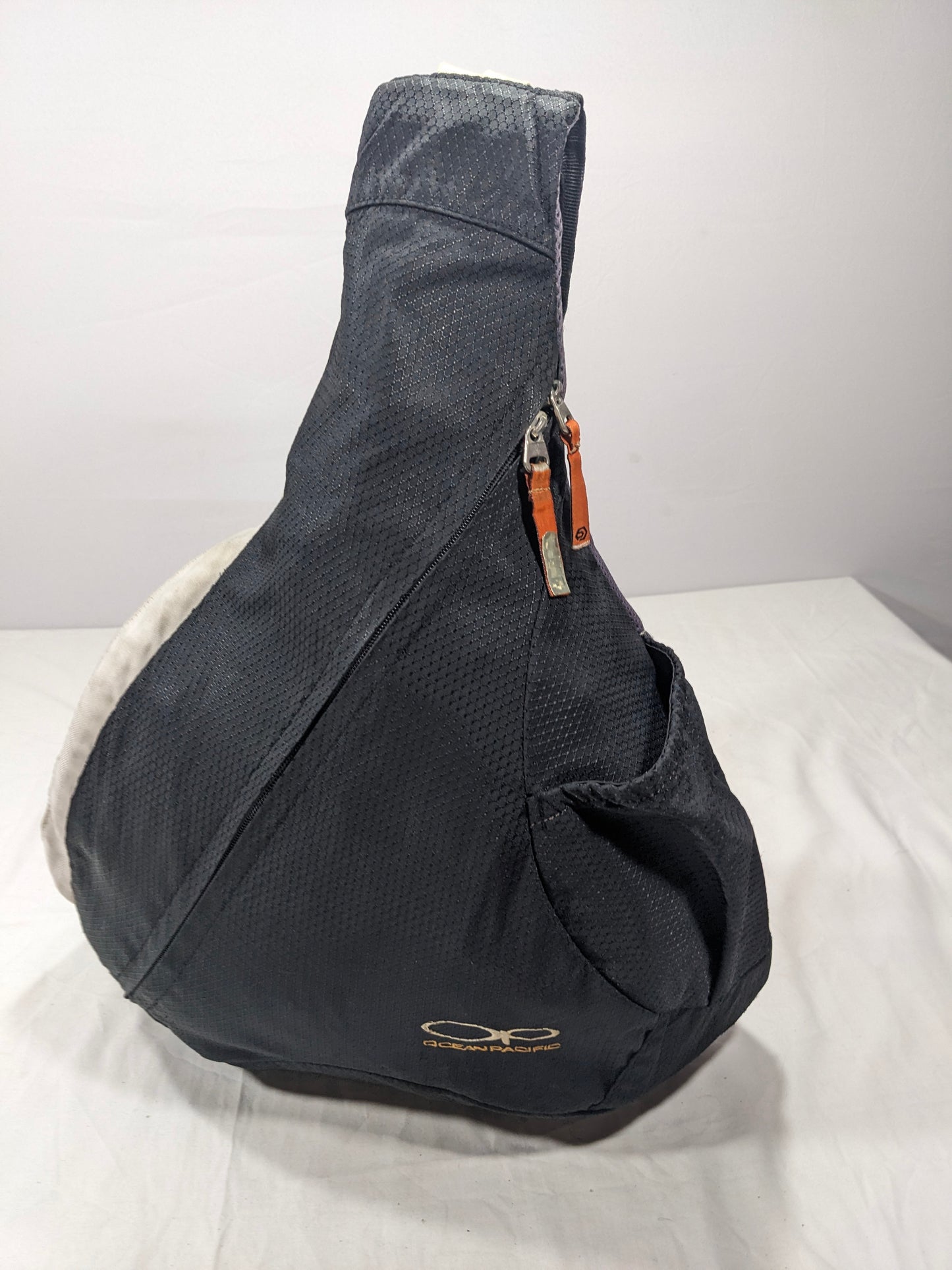 Sling bag  U15