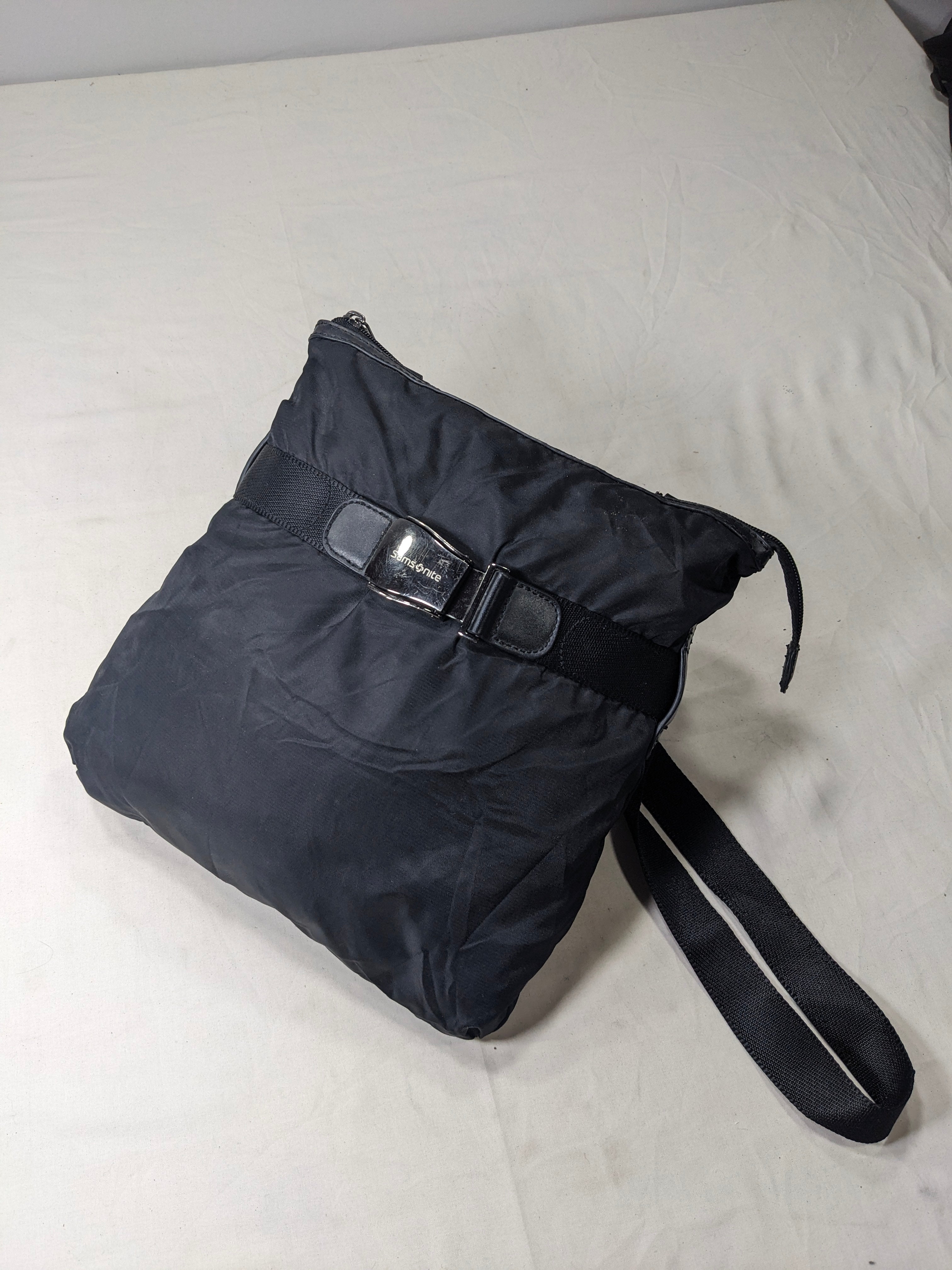 Samsonite cross body bag U15