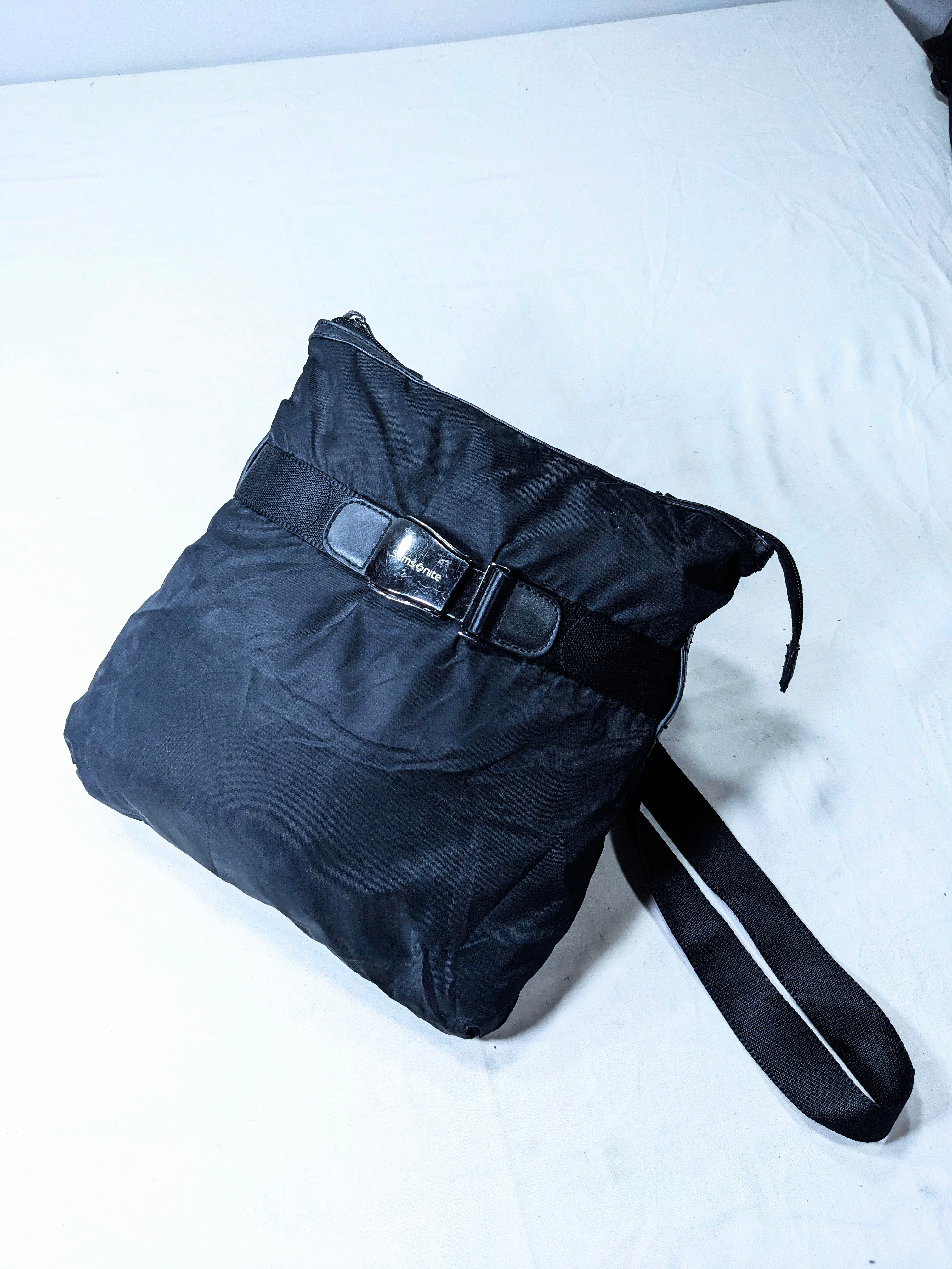 Samsonite cross body bag U15