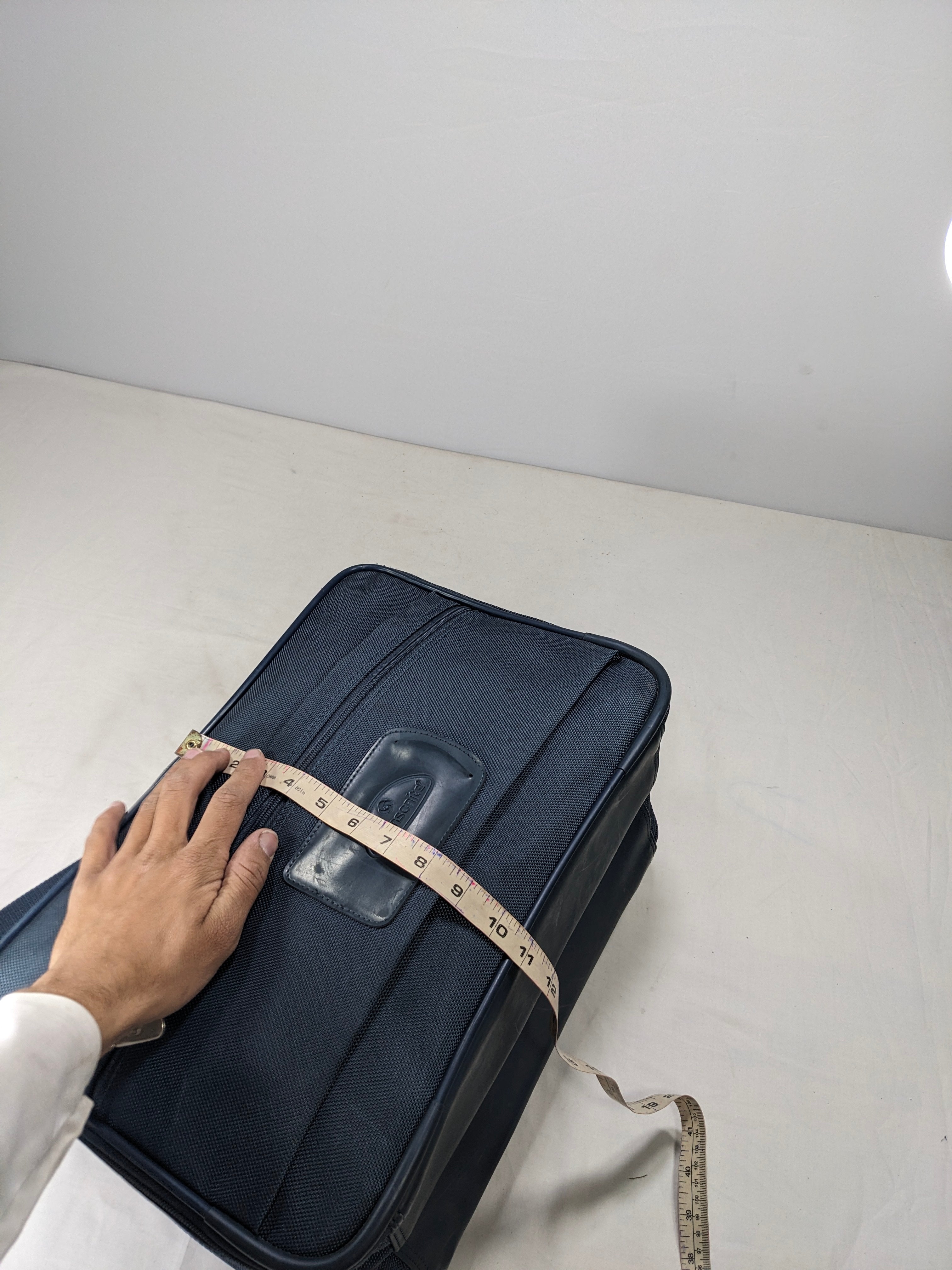 Samsonite 100 authentic bag