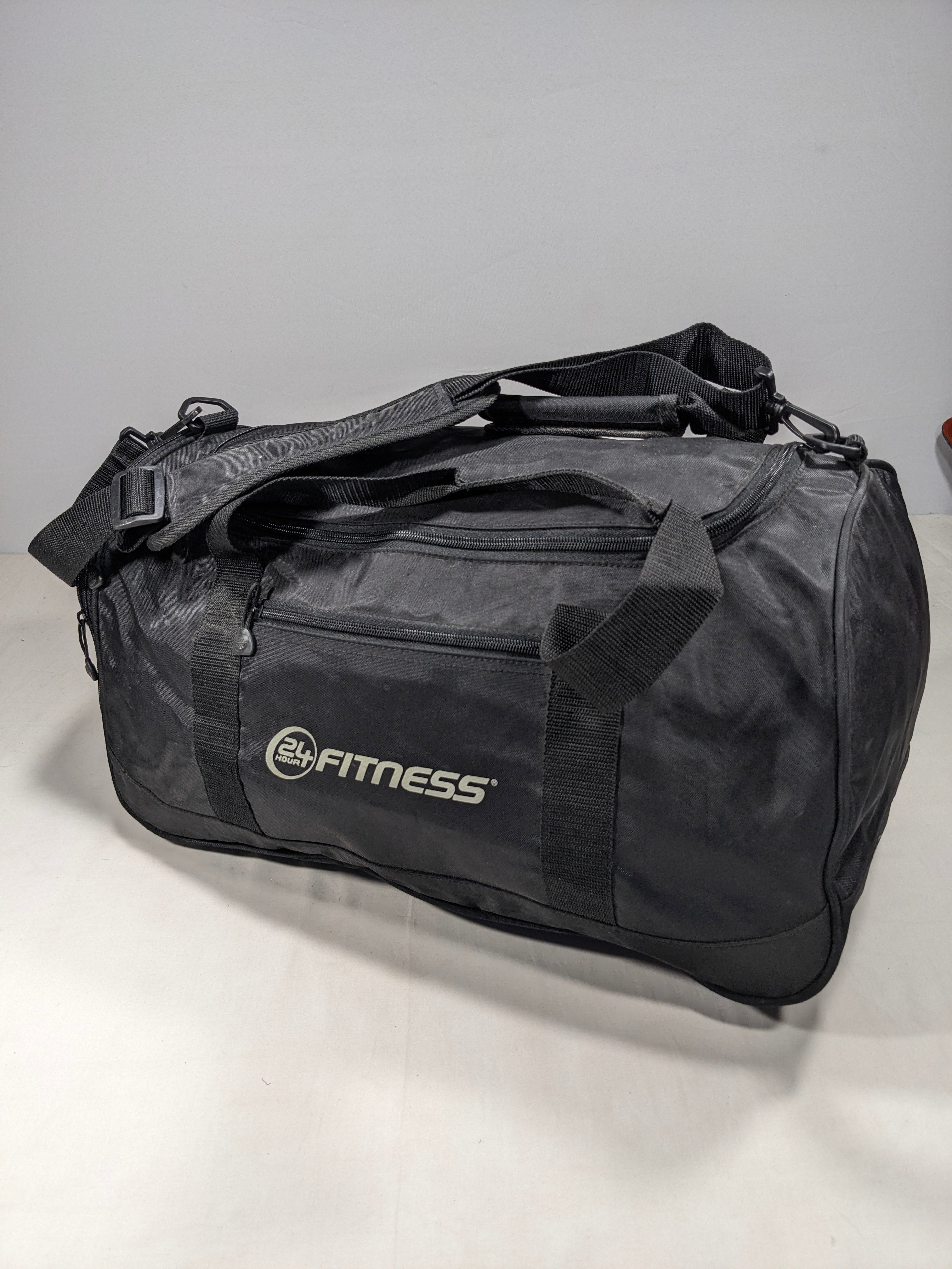 FITNESS brand new bag with shoes portion