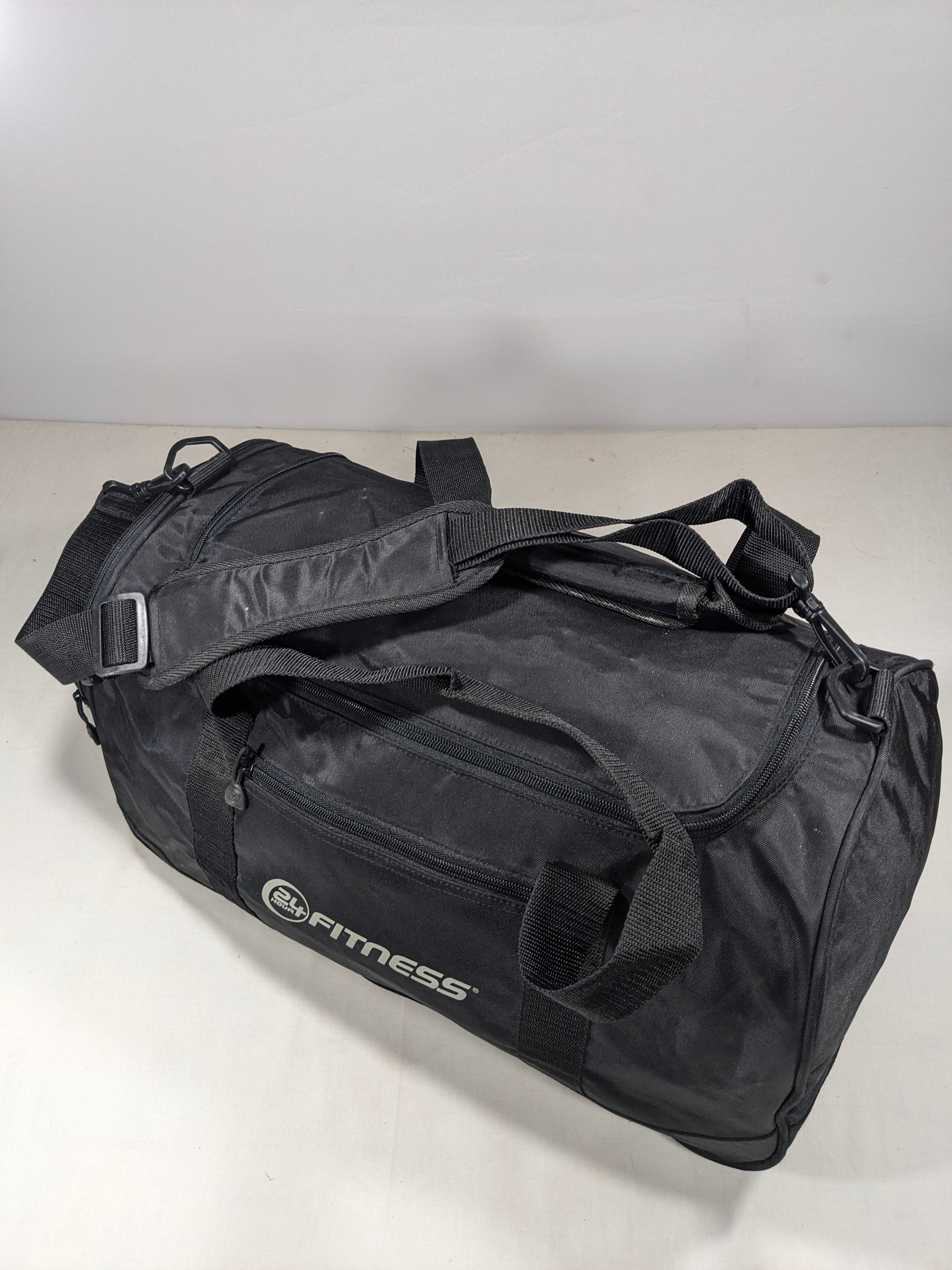 FITNESS brand new bag with shoes portion