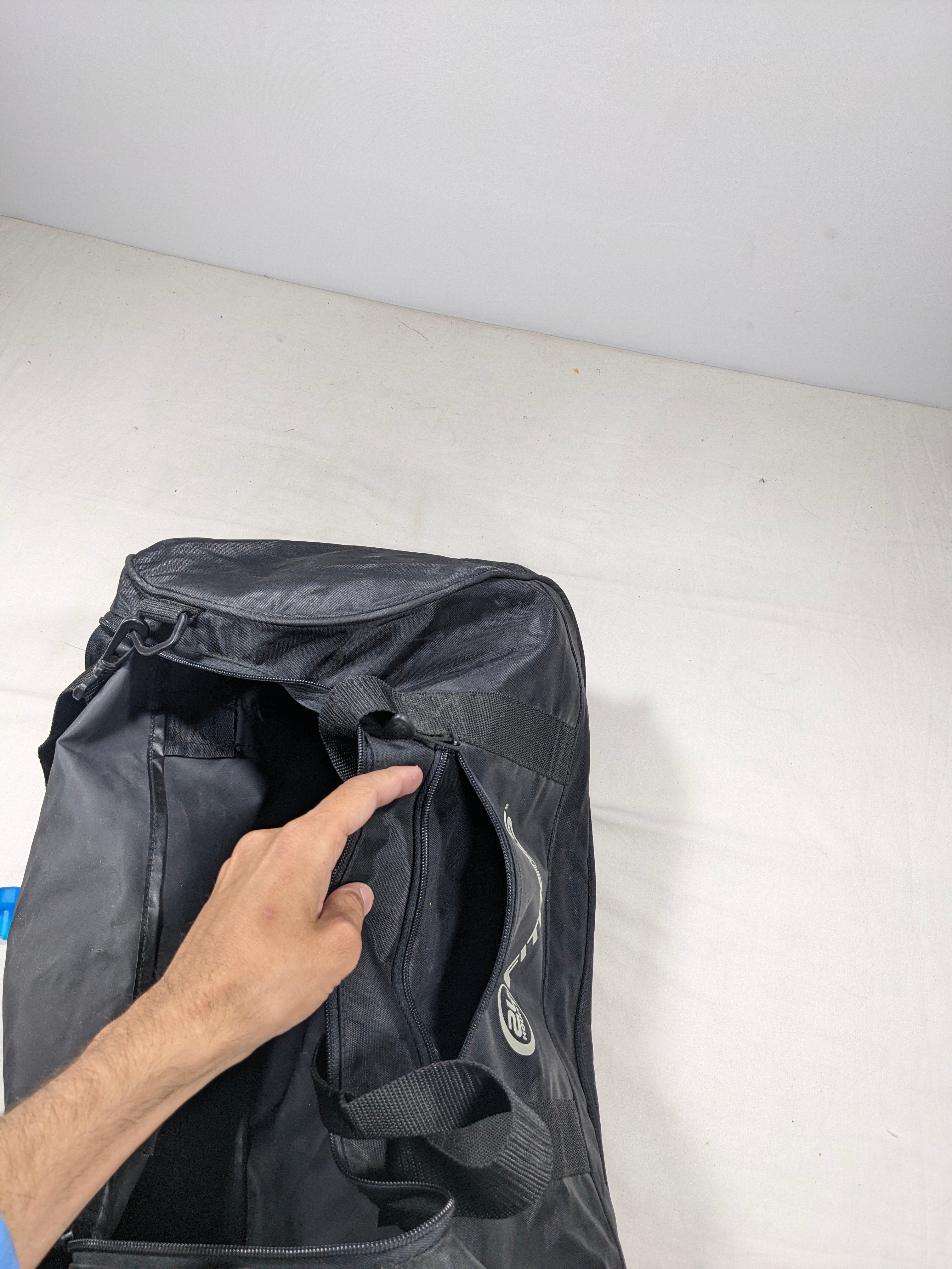 FITNESS brand new bag with shoes portion