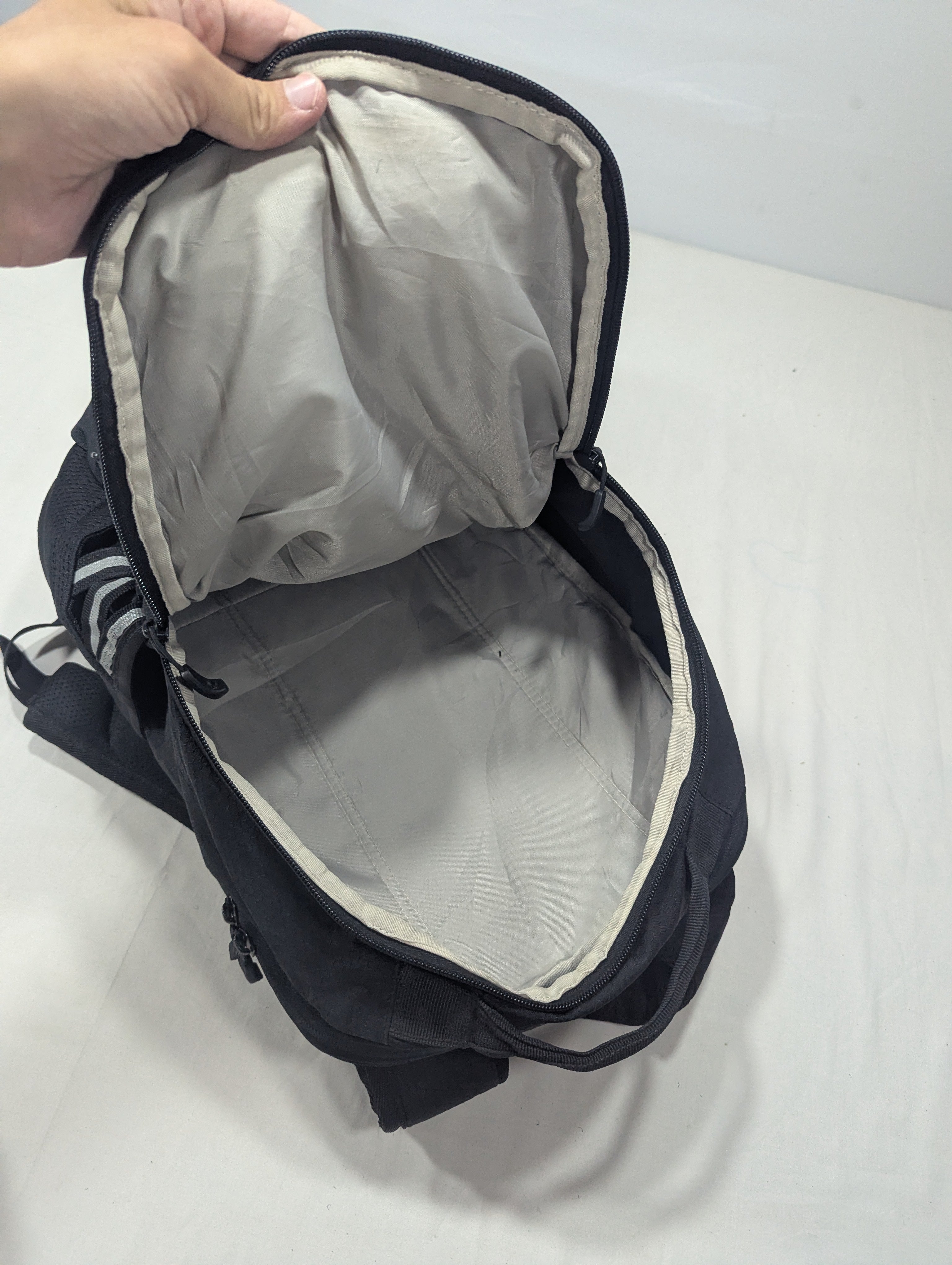 High sierra life time guaranteed backpack Ab3