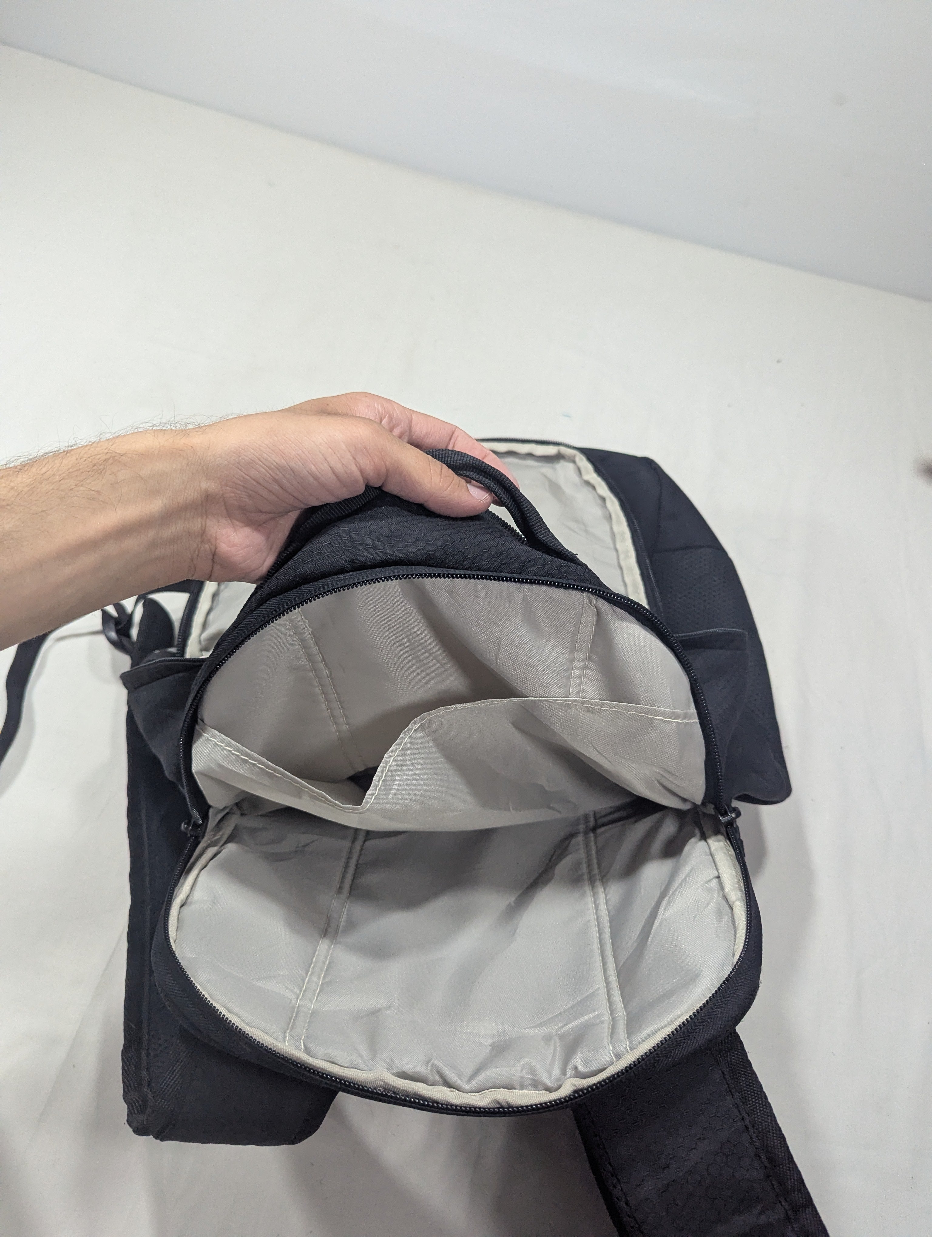 High sierra life time guaranteed backpack Ab3