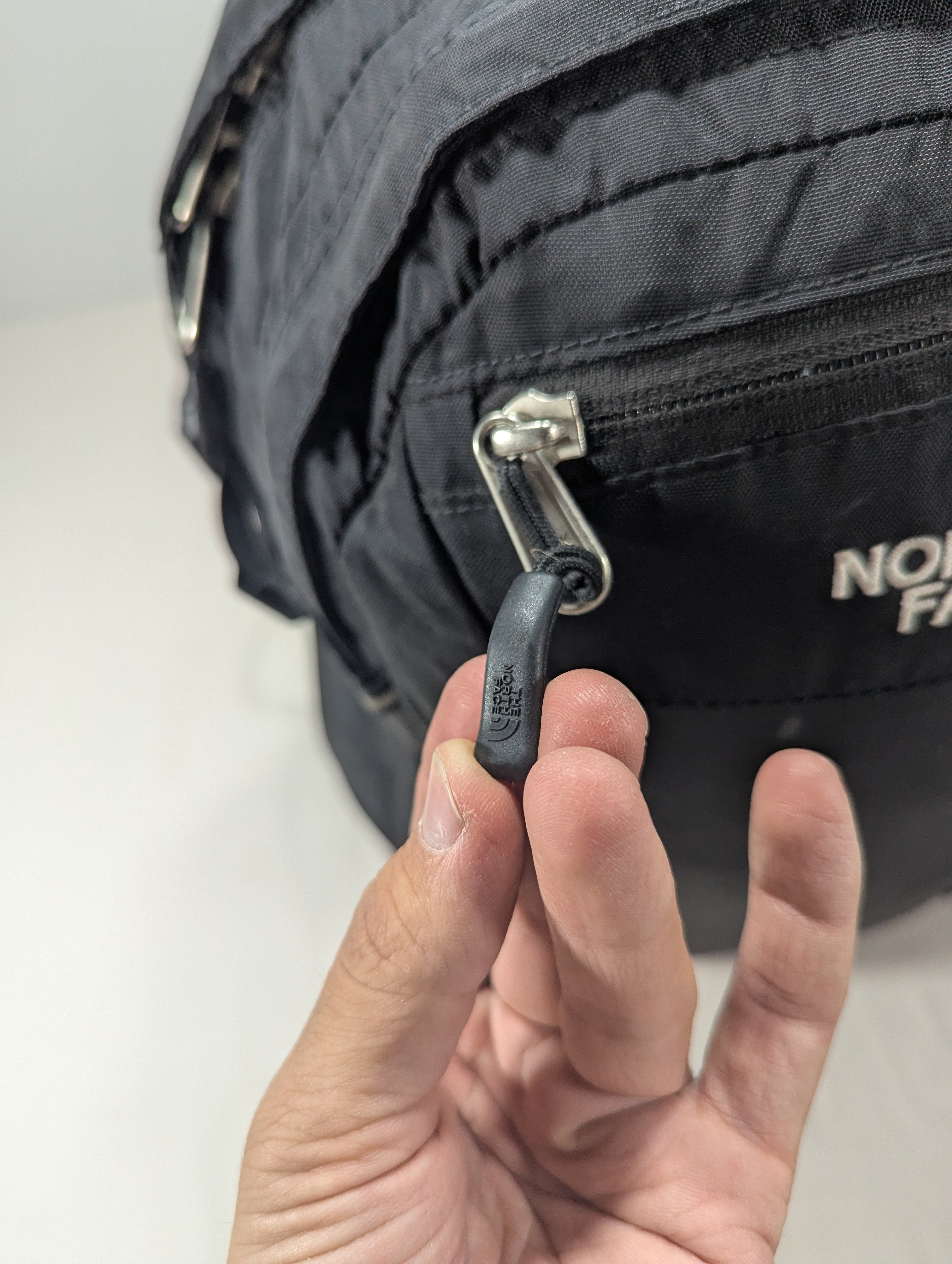The north face in the black color U25