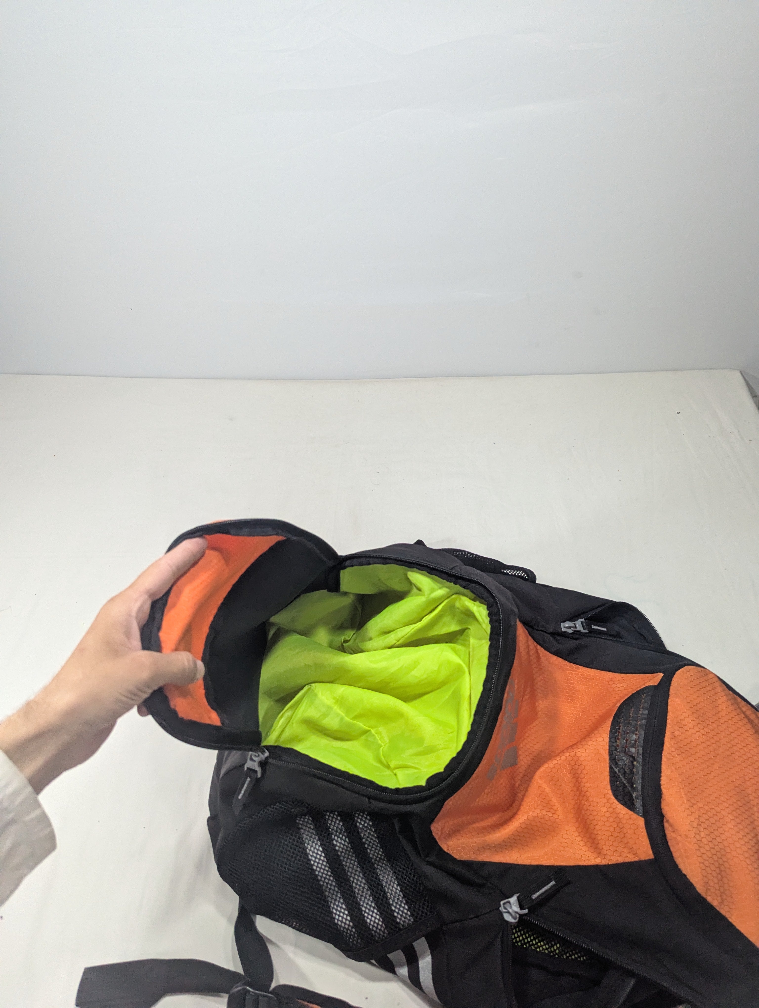 Adidas preloved authentic backpack  U3