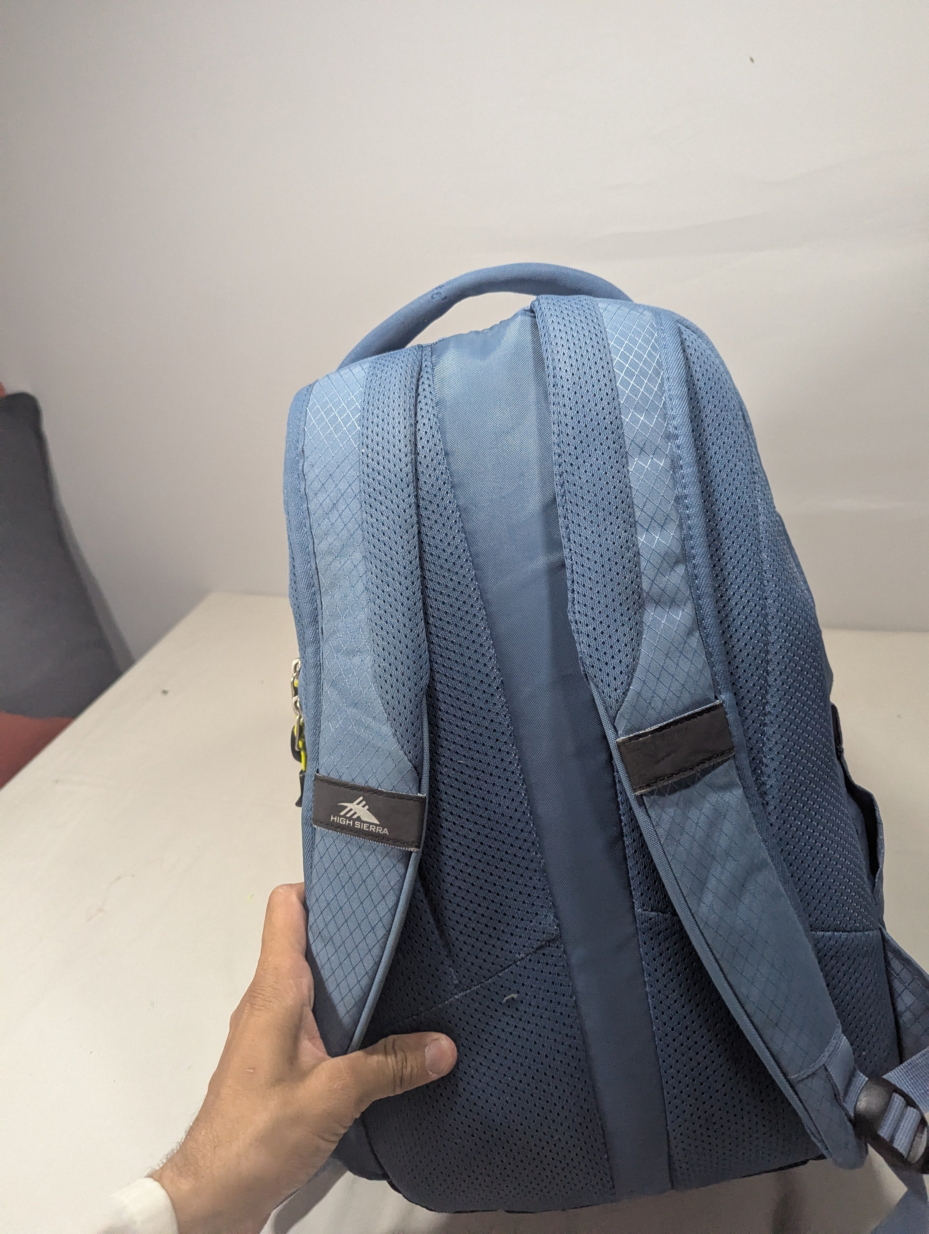 High sierra life time guaranteed backpack U25