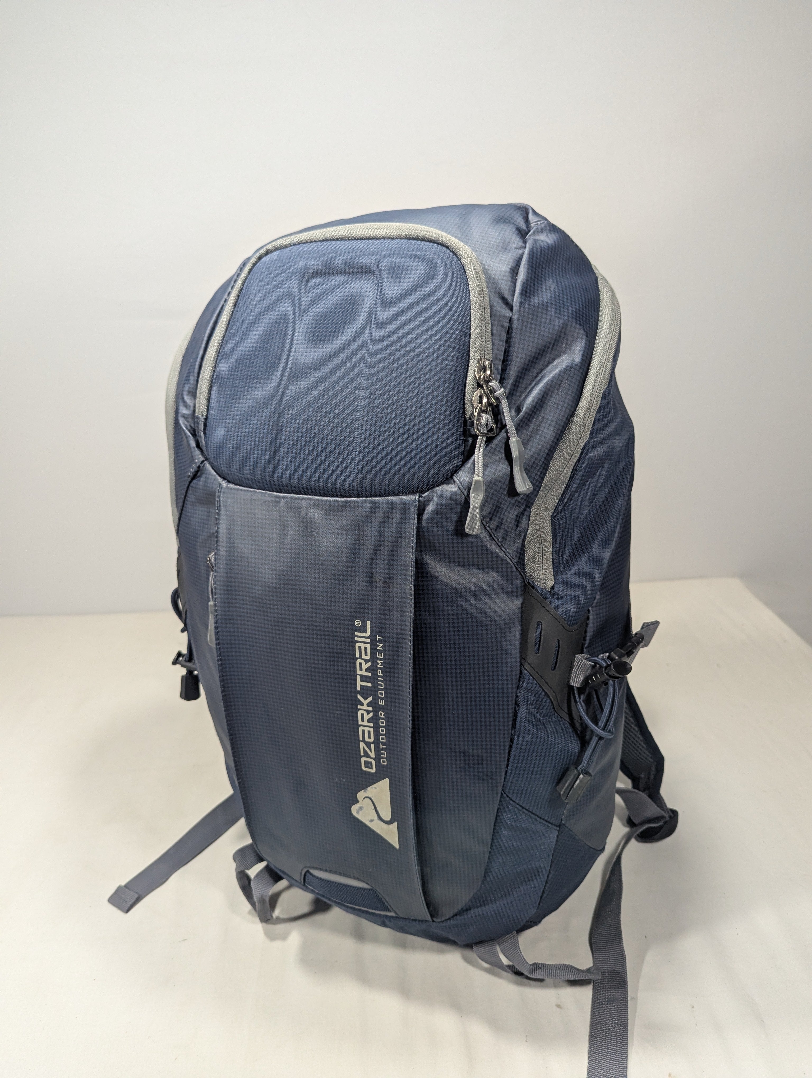 Ozark trail USA backpack Ab3