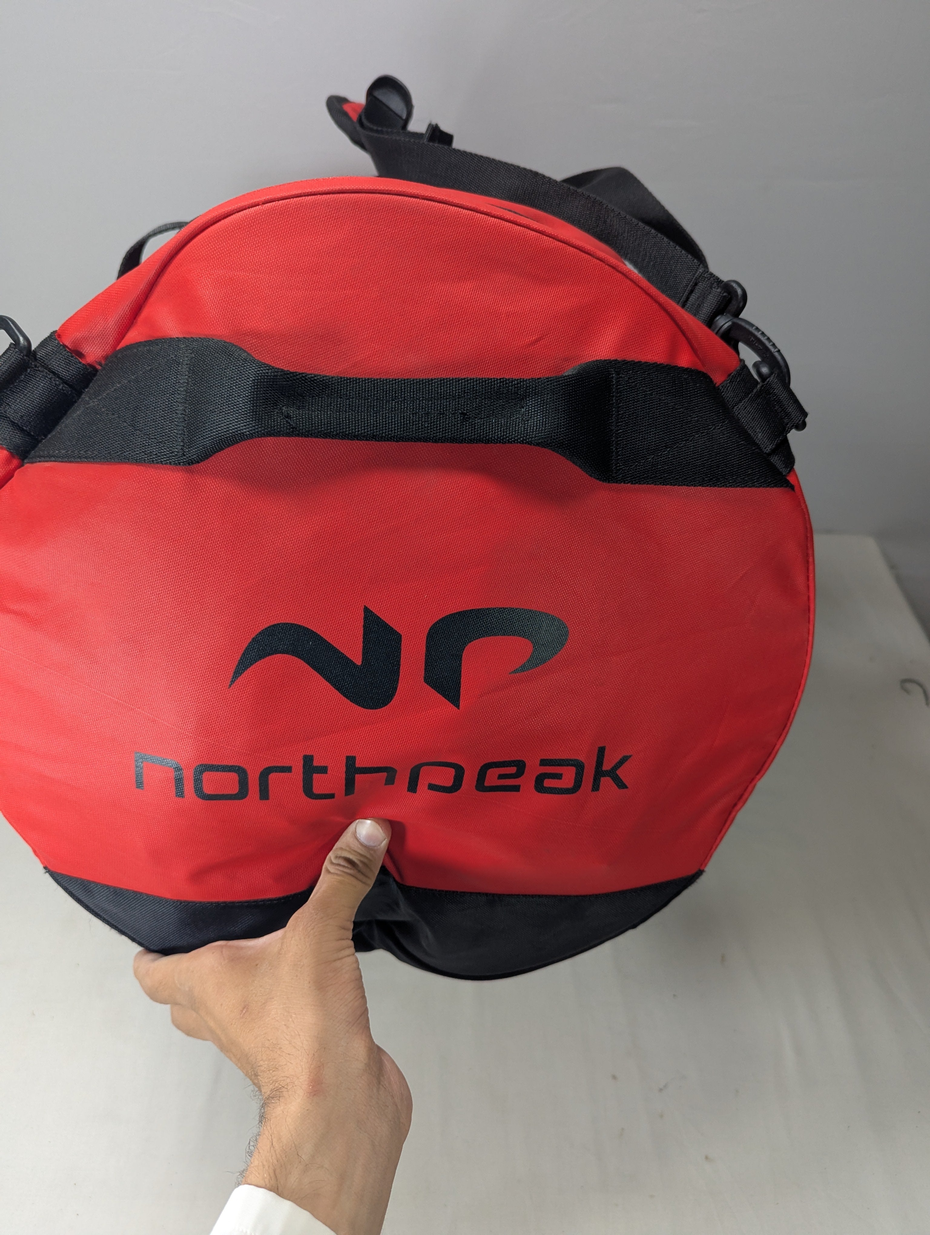 02 in 01 red color backpack  Ab3