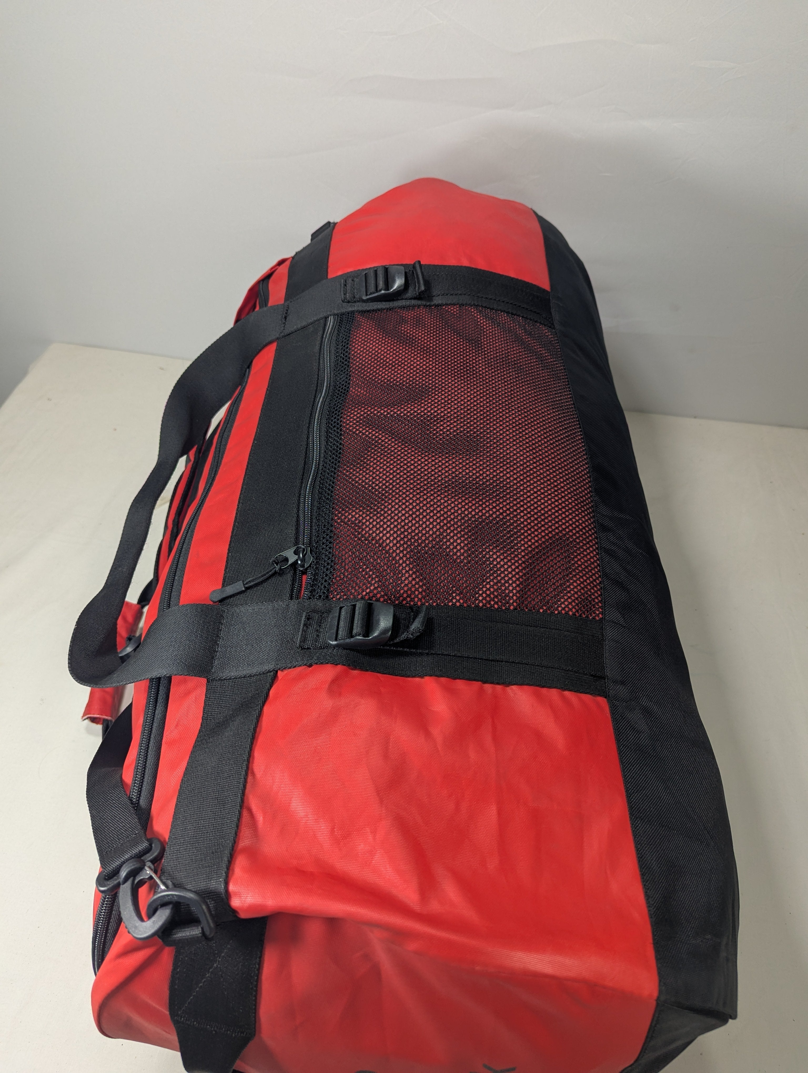 02 in 01 red color backpack  Ab3