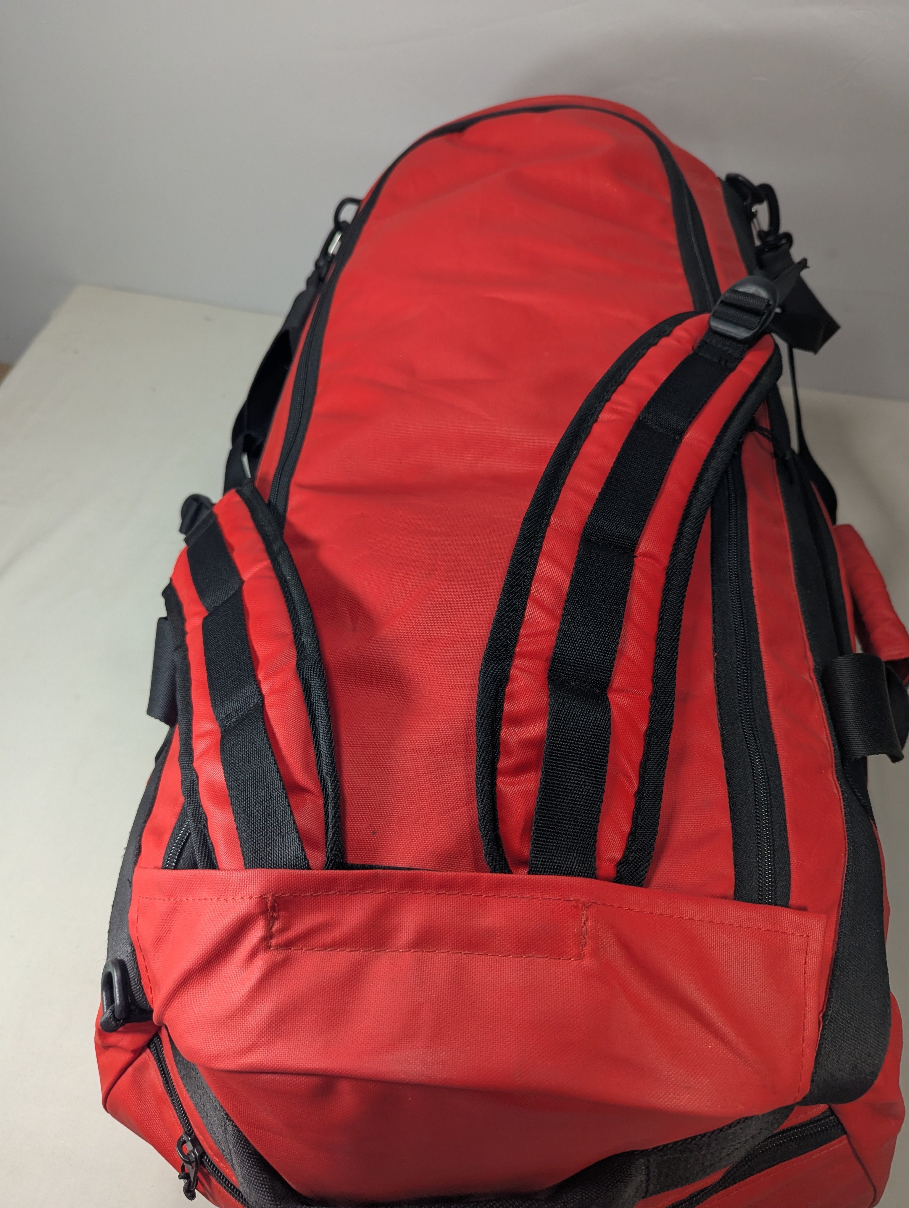 02 in 01 red color backpack  Ab3