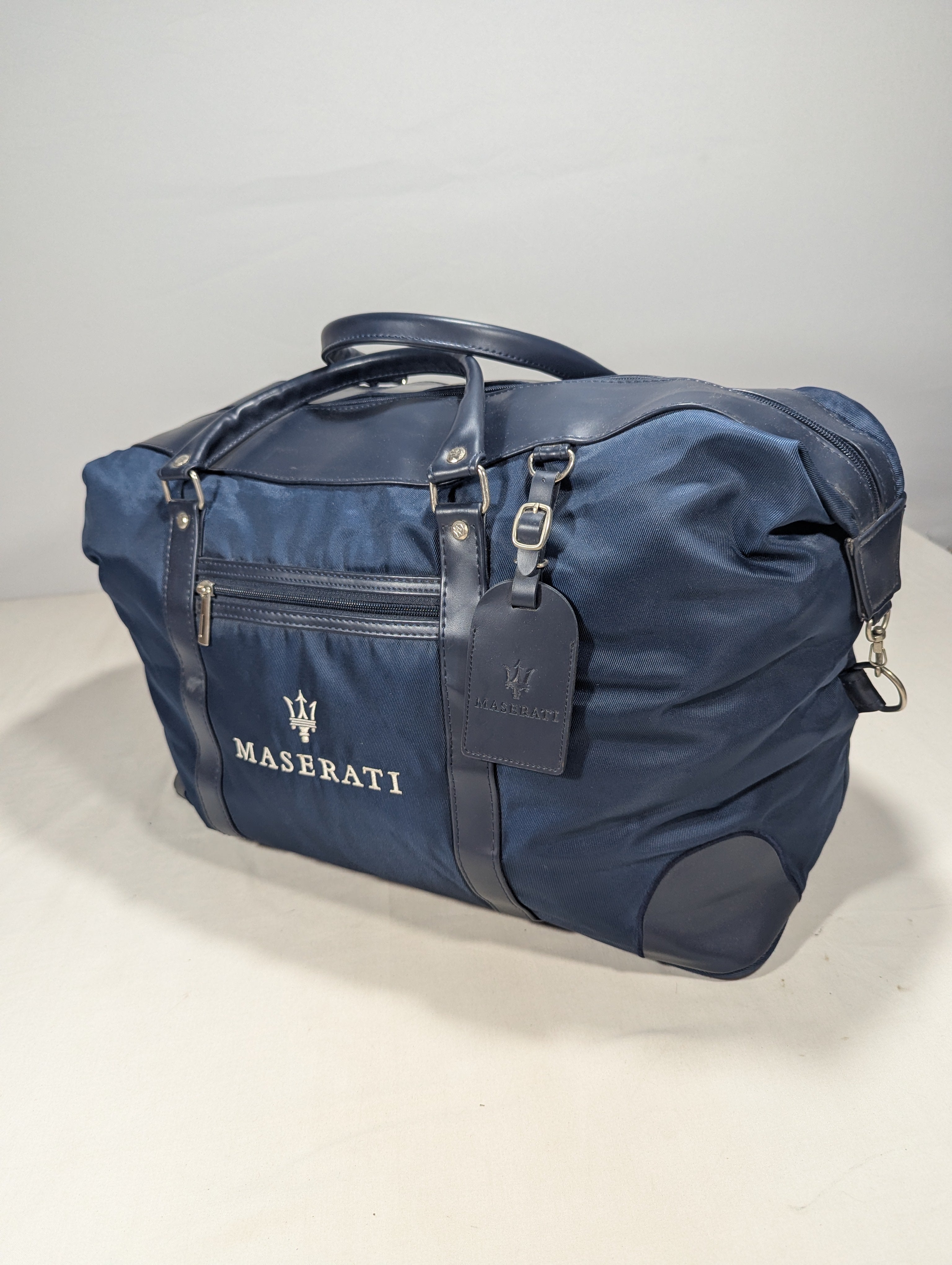 Korean lot duffle bag, travelling bag Ab3