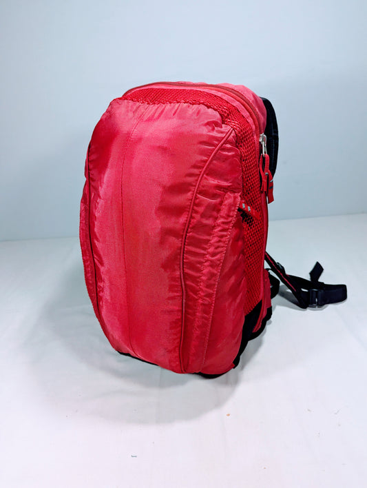 Preloved hiking backpack U25